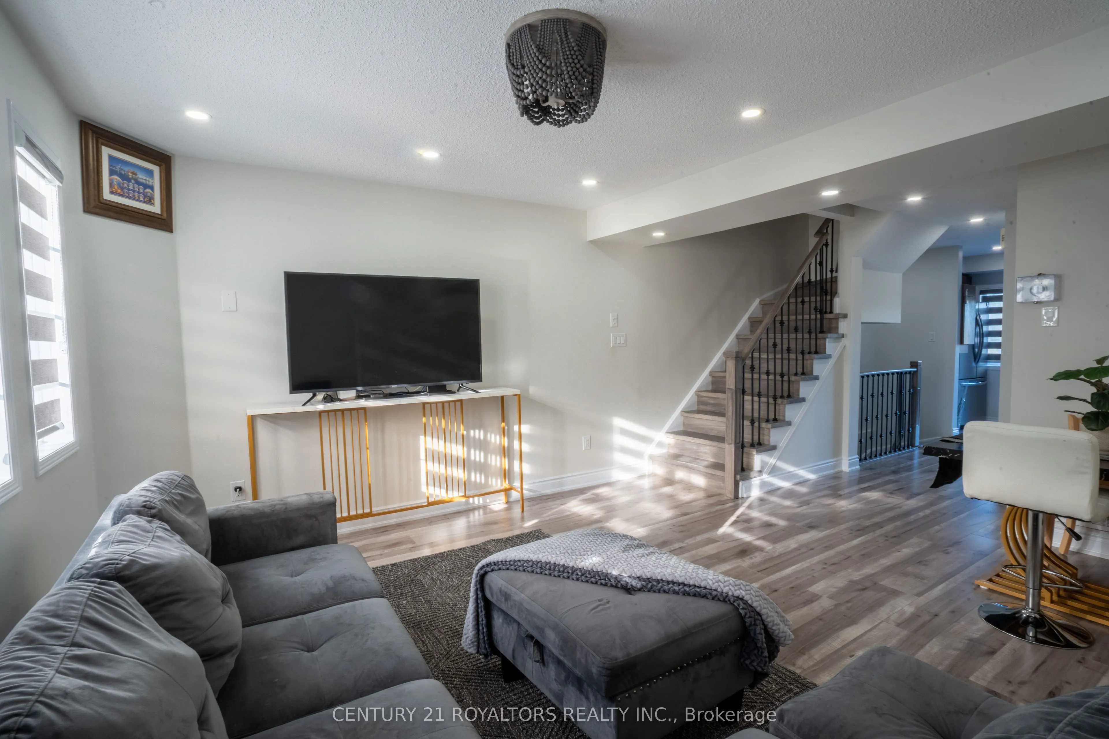 28 Spadina Road, #28