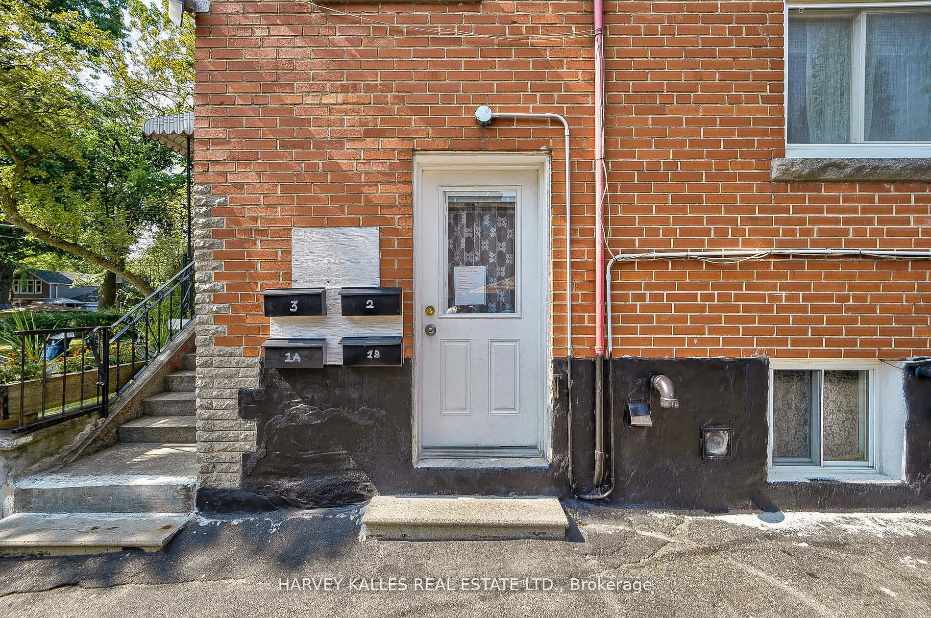40 Dominion Road
