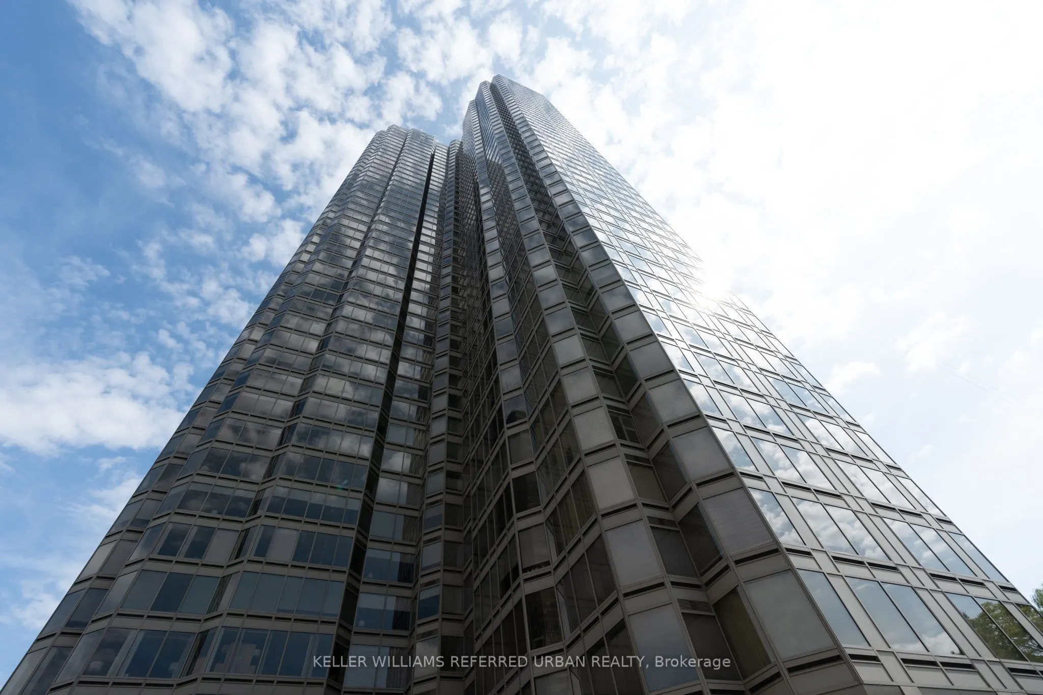 1 Palace Pier Court, #409