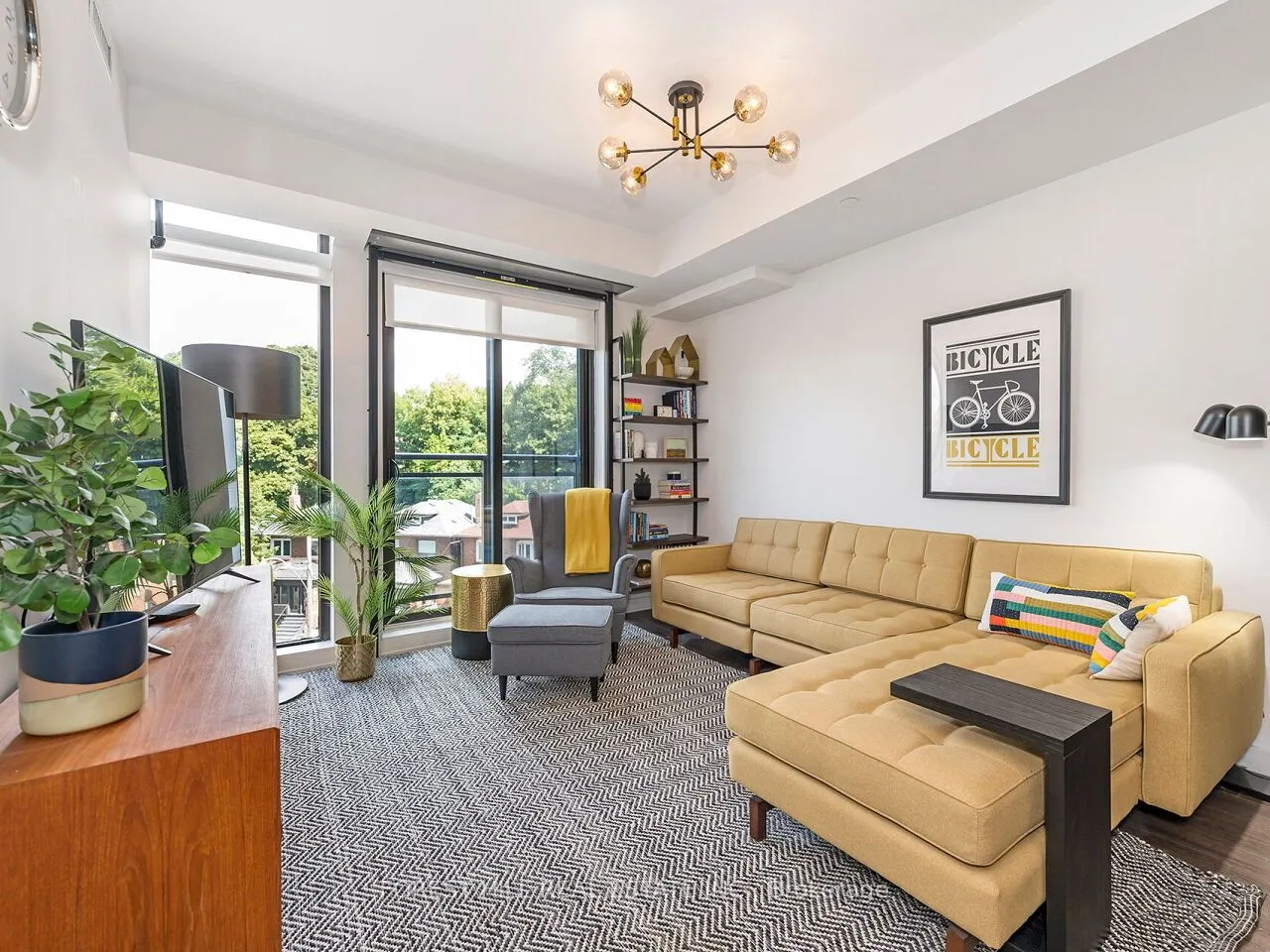 1990 Bloor Street W, #406