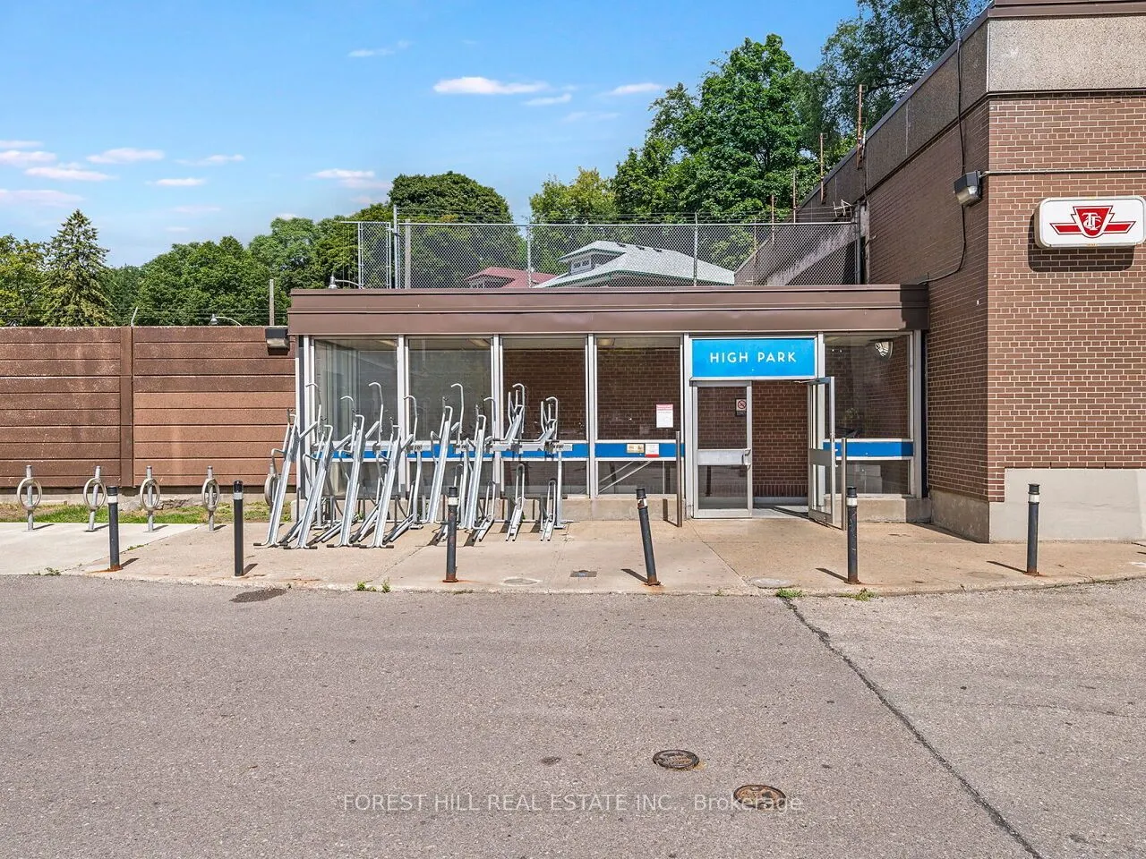 1990 Bloor Street W, #406