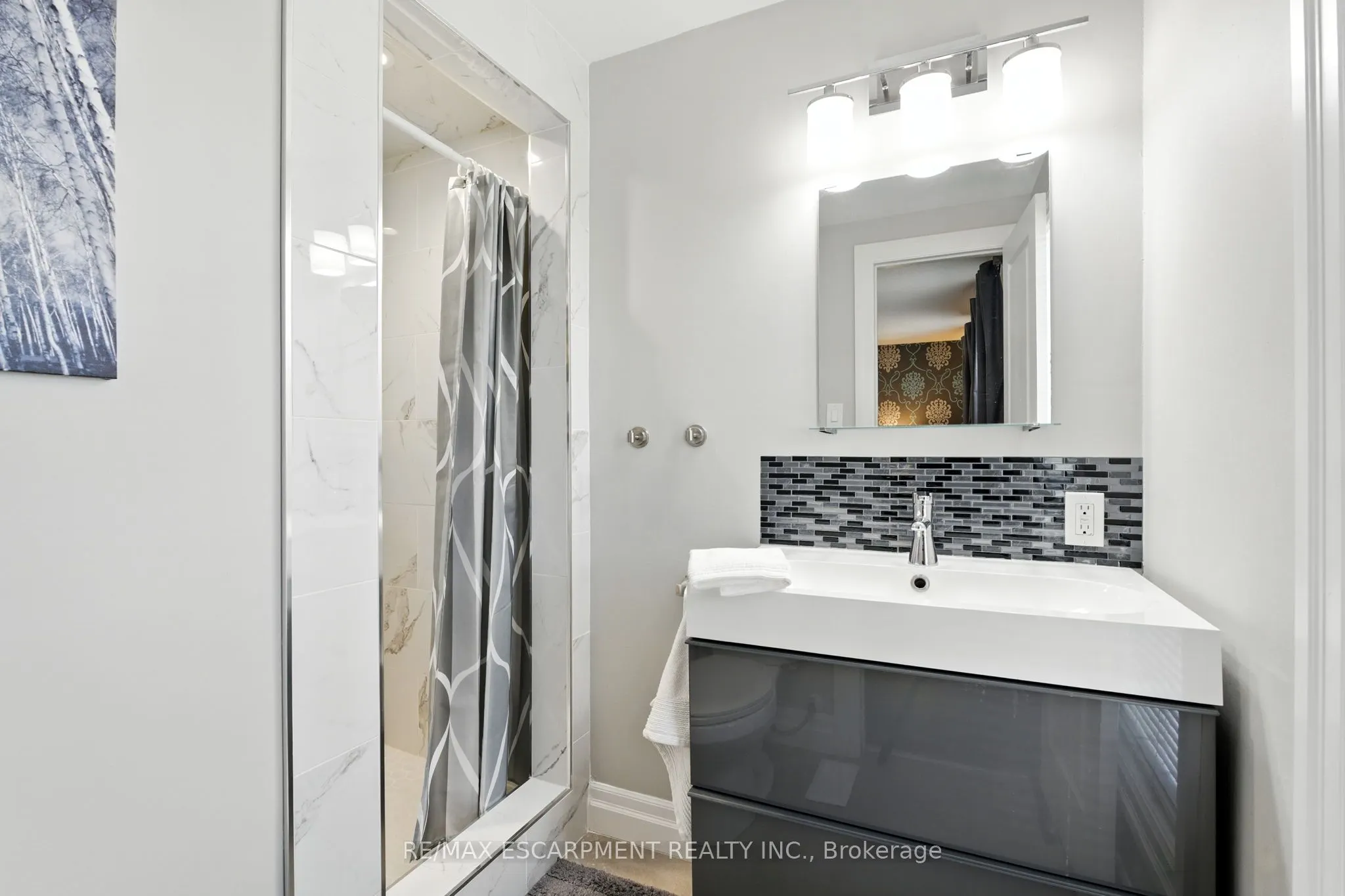 2254 Upper Middle Road, #3