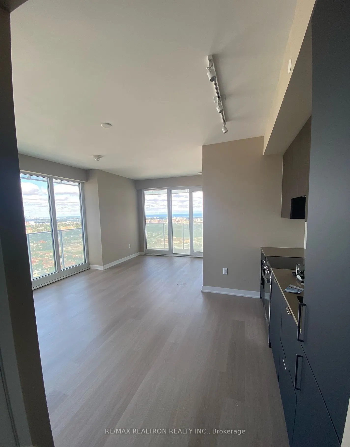 3883 Quartz Road, #3004
