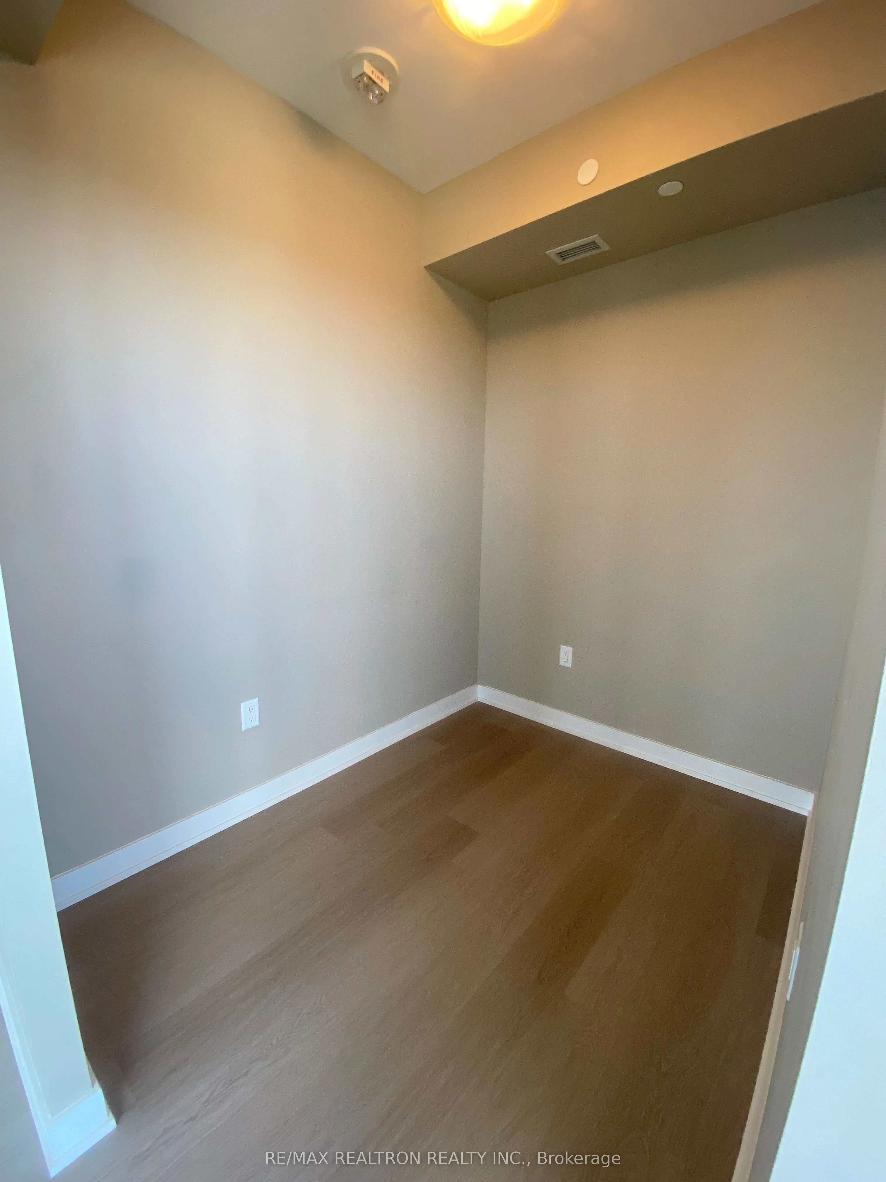 3883 Quartz Road, #3004