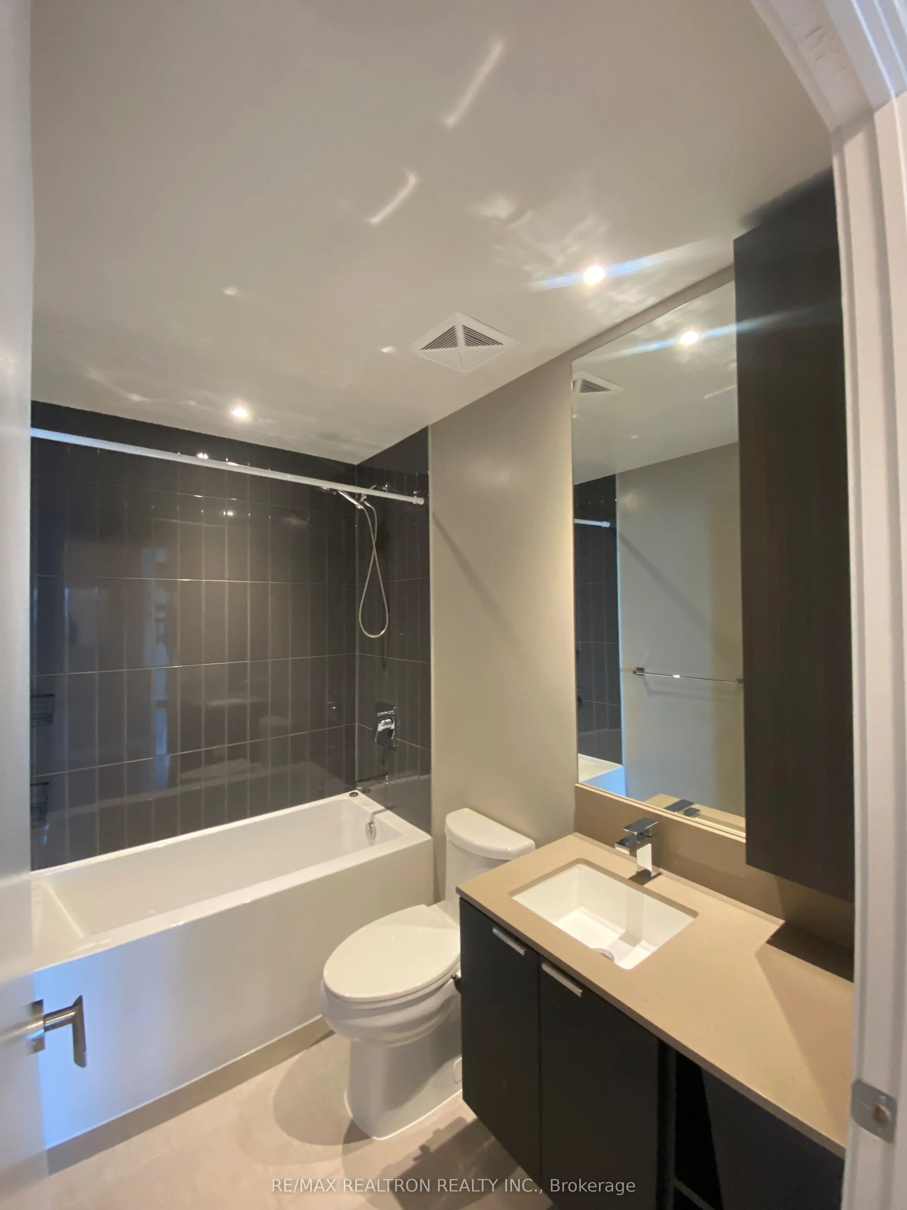 3883 Quartz Road, #3004