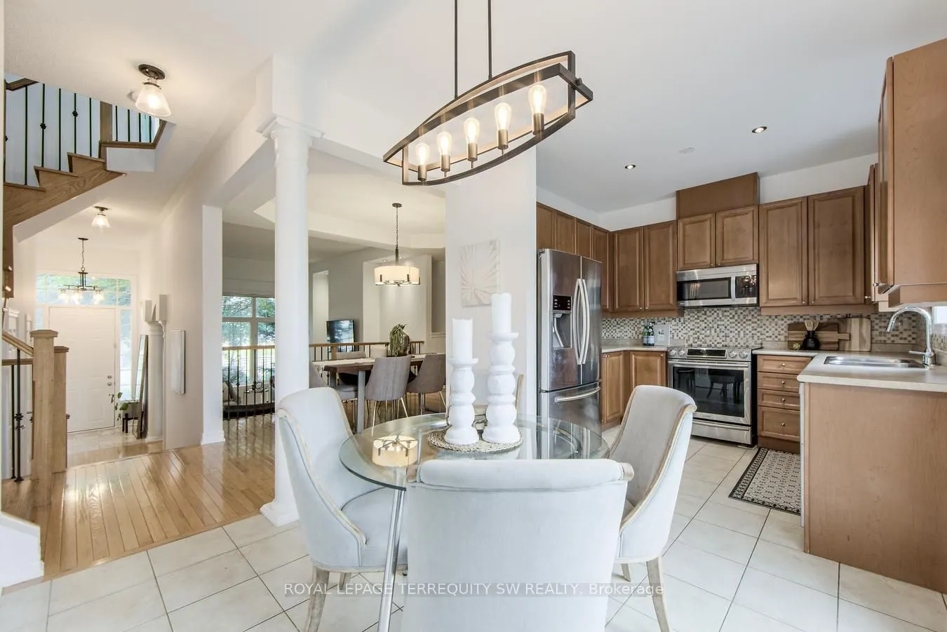 3895 Eglinton Avenue W