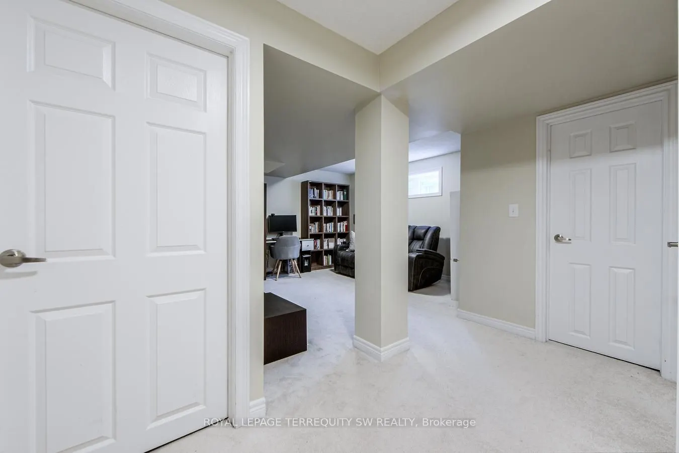 3895 Eglinton Avenue W