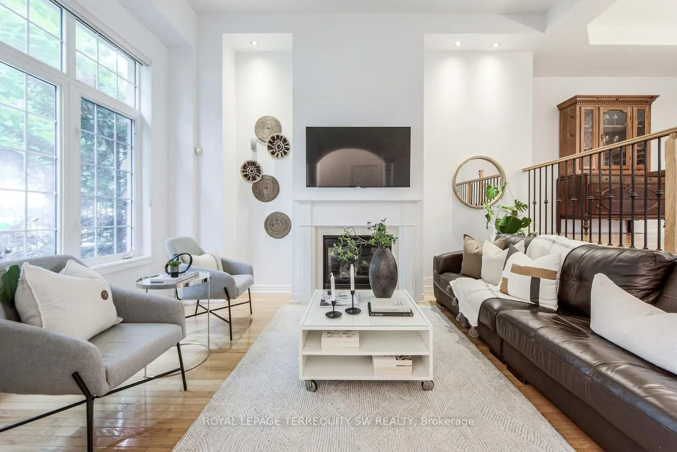 3895 Eglinton Avenue W