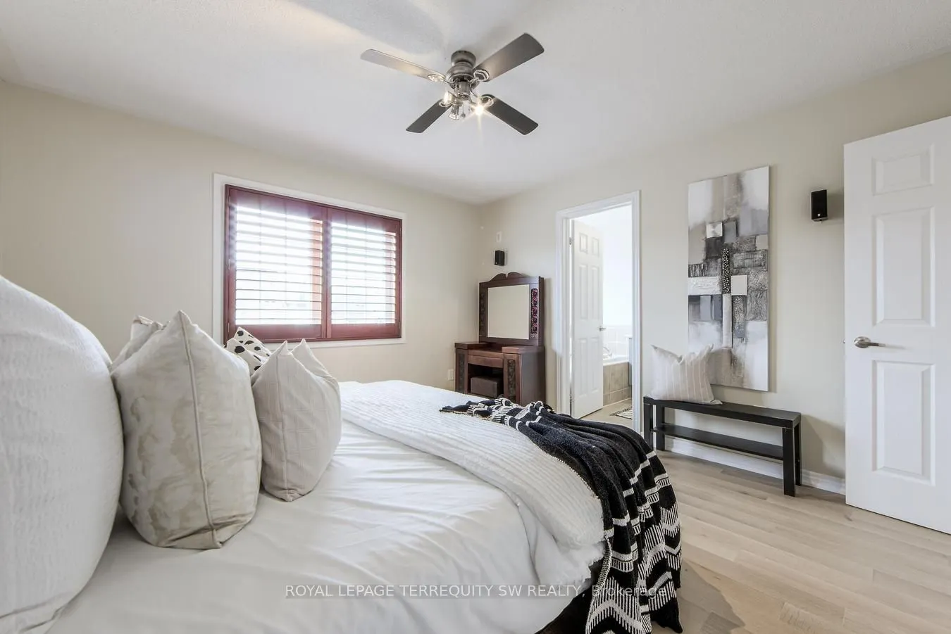 3895 Eglinton Avenue W