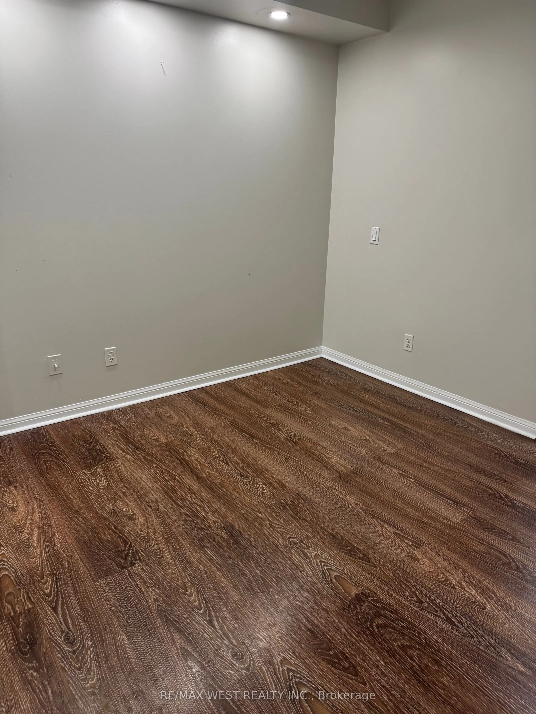 3035 Finch Avenue W, #2013