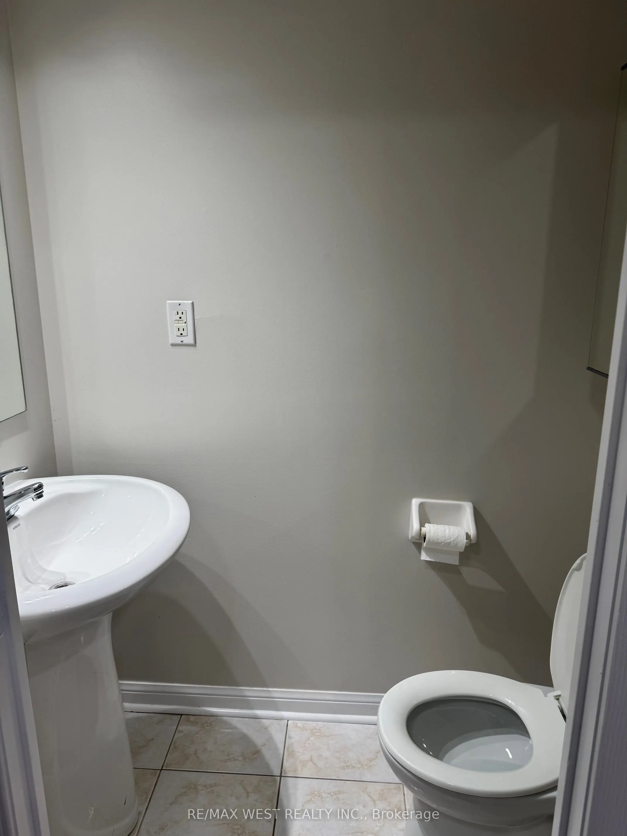 3035 Finch Avenue W, #2013