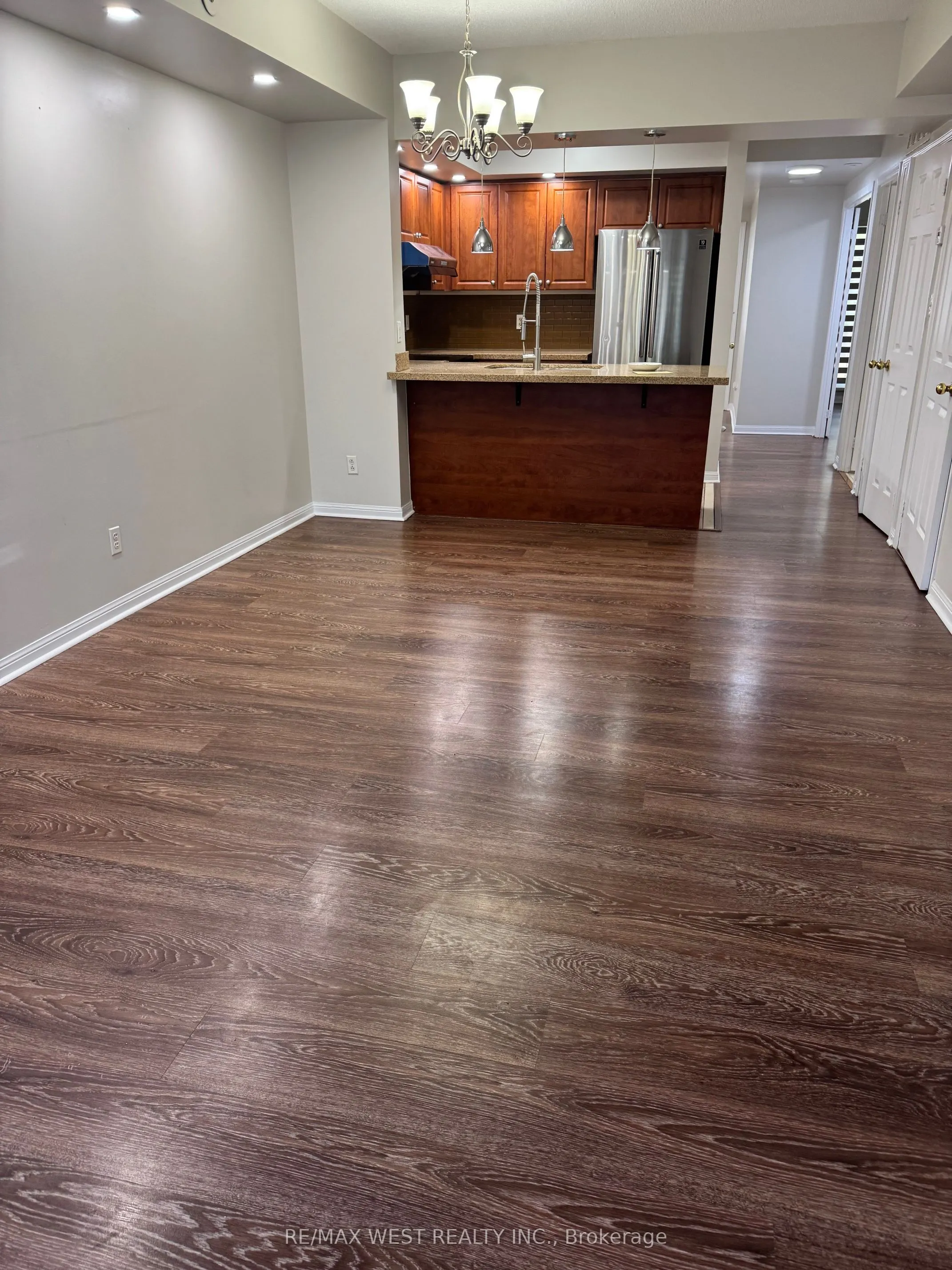 3035 Finch Avenue W, #2013