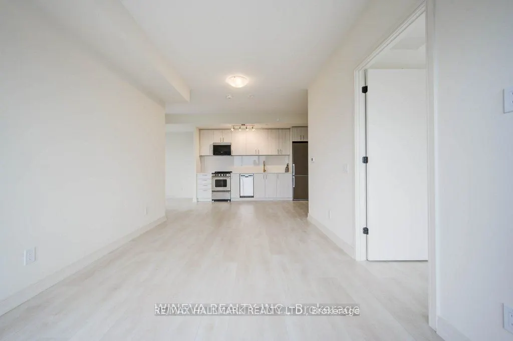 8010 Derry Road W, #1002