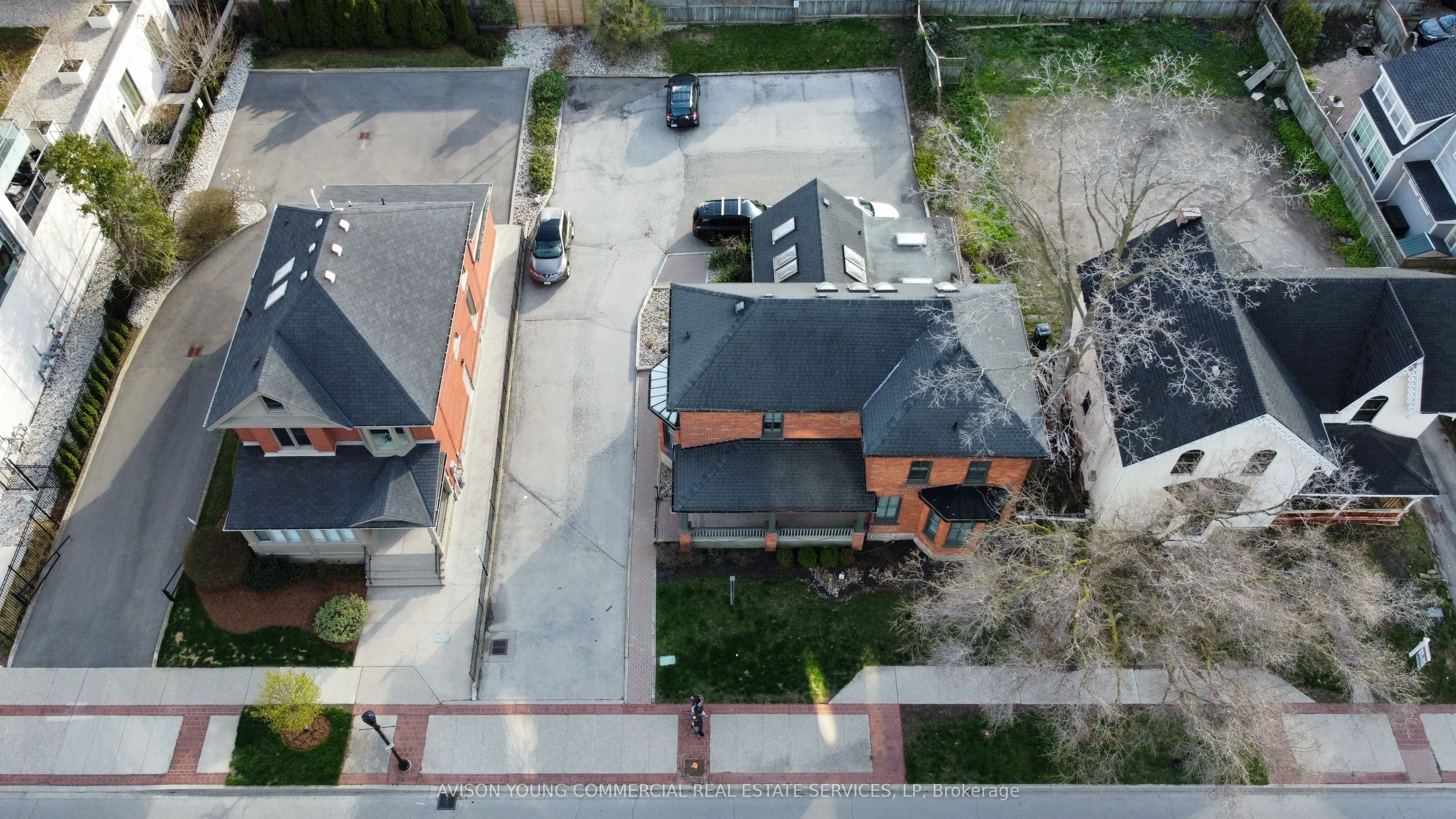 464 Locust Street