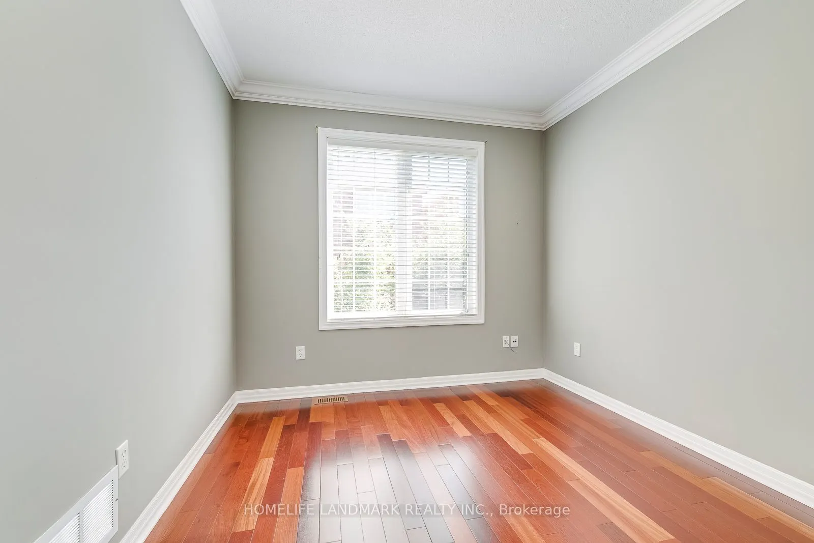 2196 Highcliffe Way