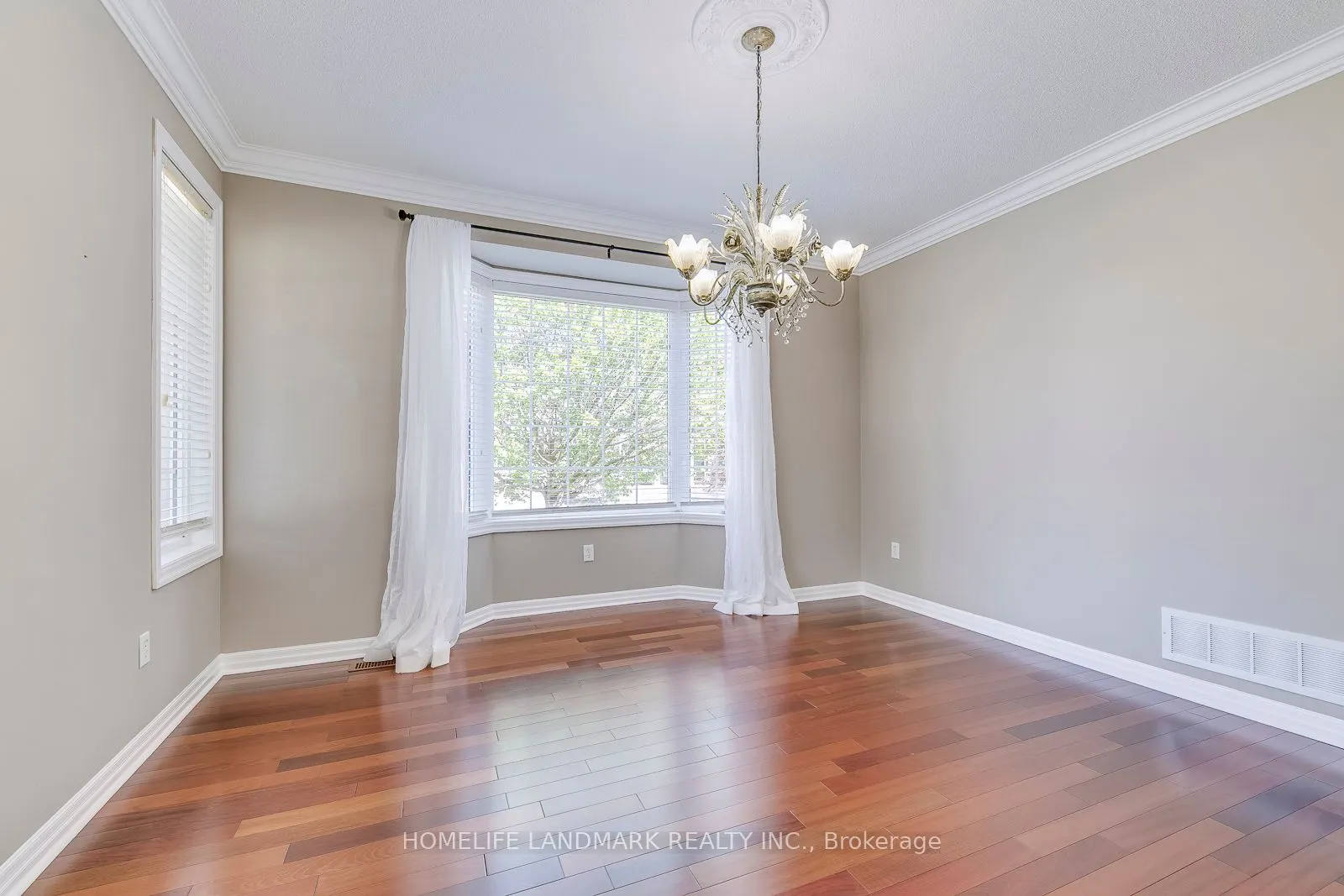 2196 Highcliffe Way
