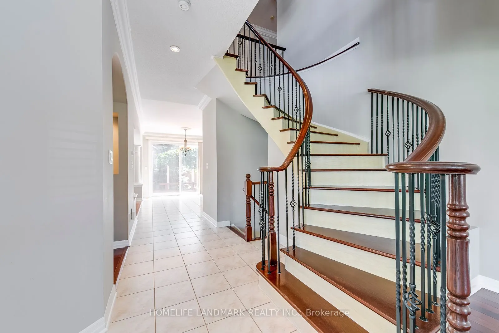 2196 Highcliffe Way