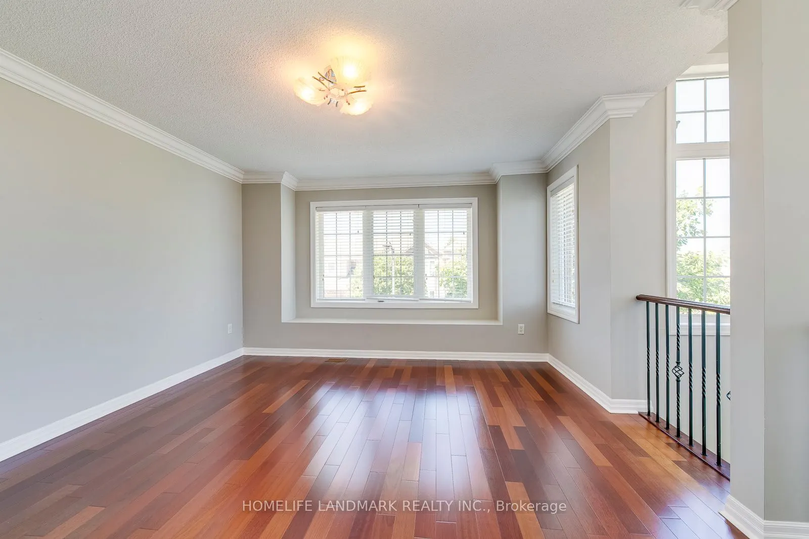 2196 Highcliffe Way