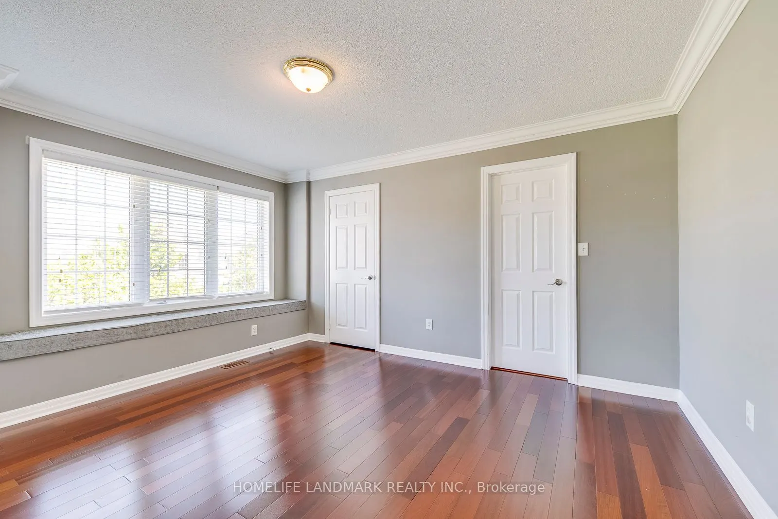 2196 Highcliffe Way