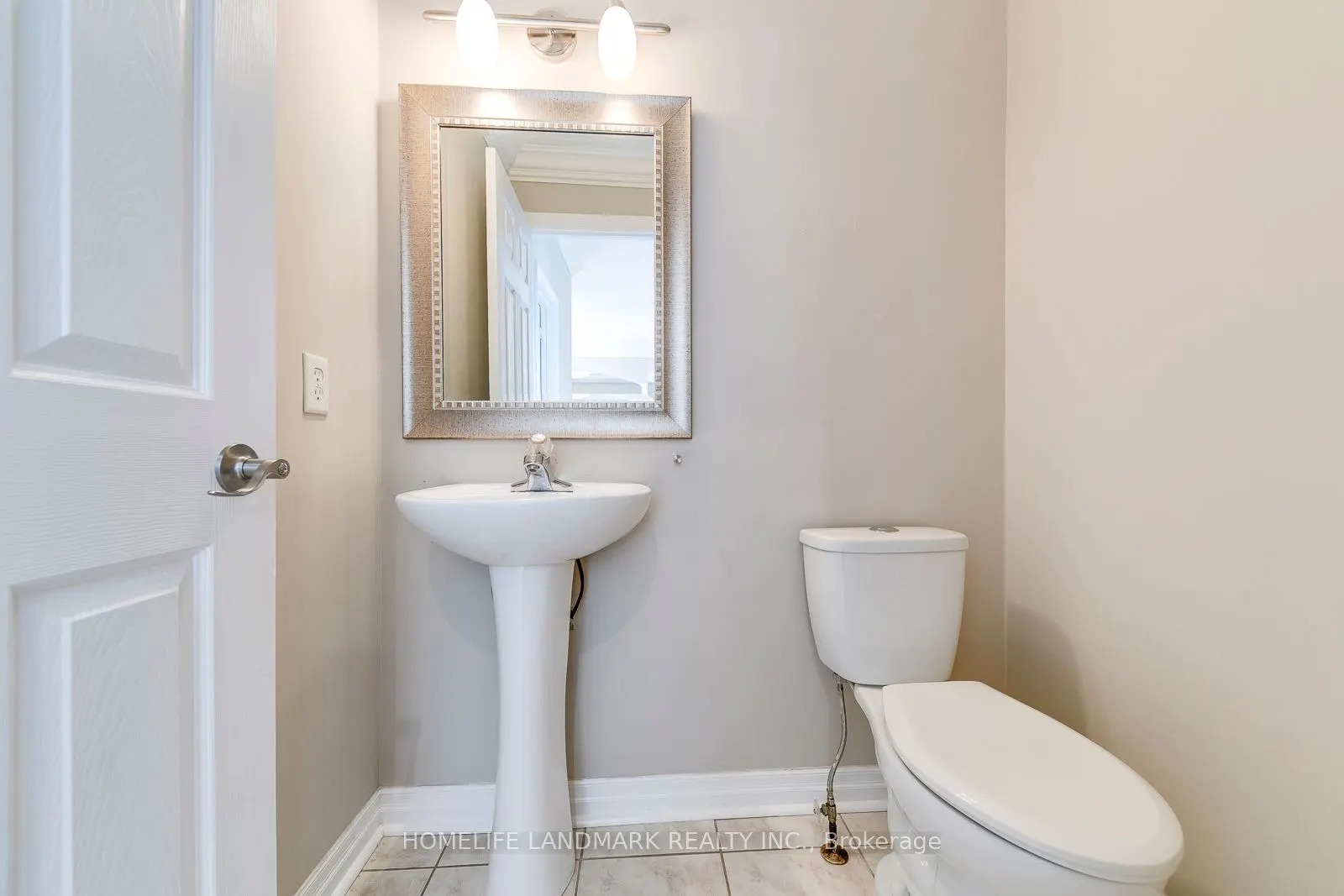 2196 Highcliffe Way