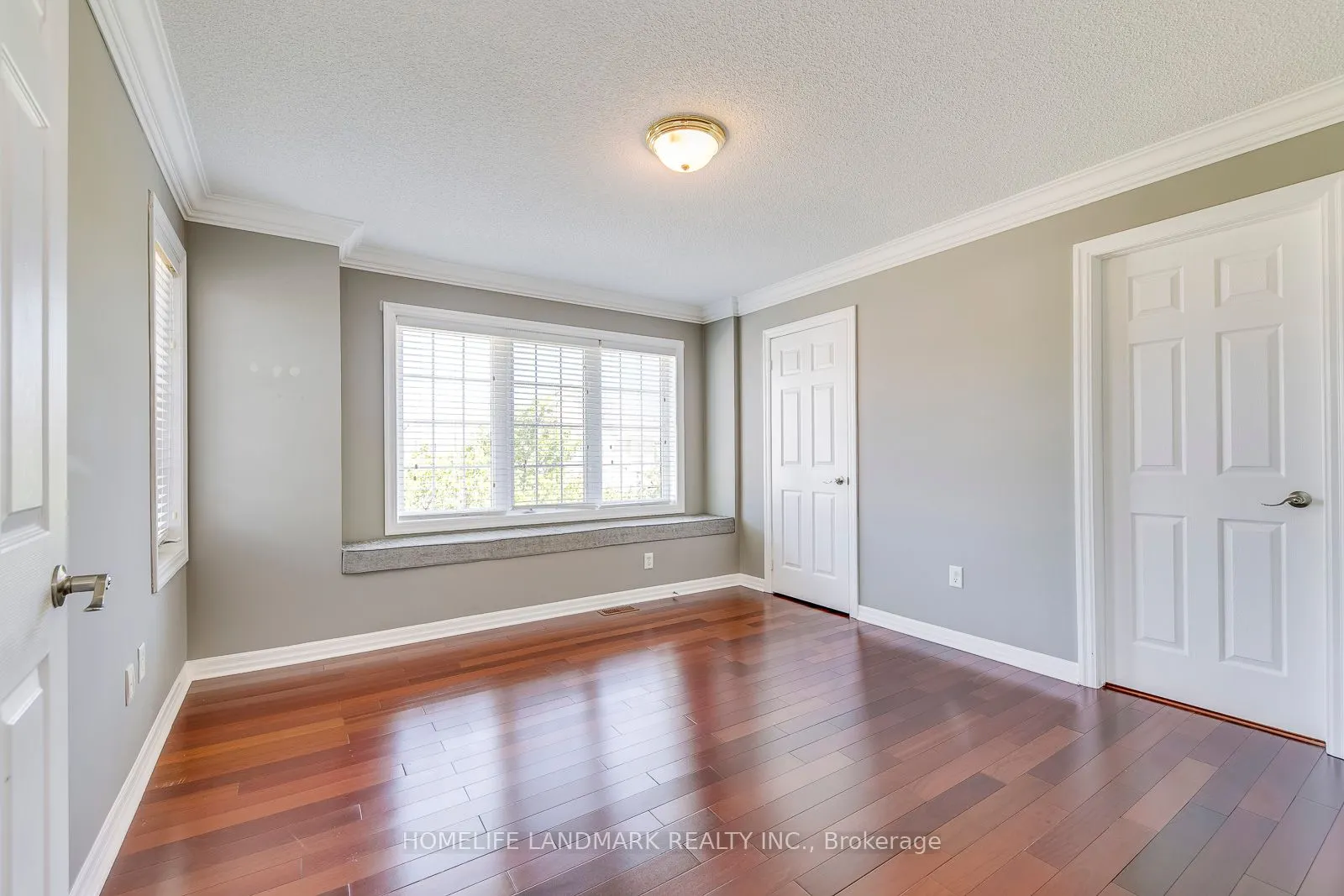 2196 Highcliffe Way