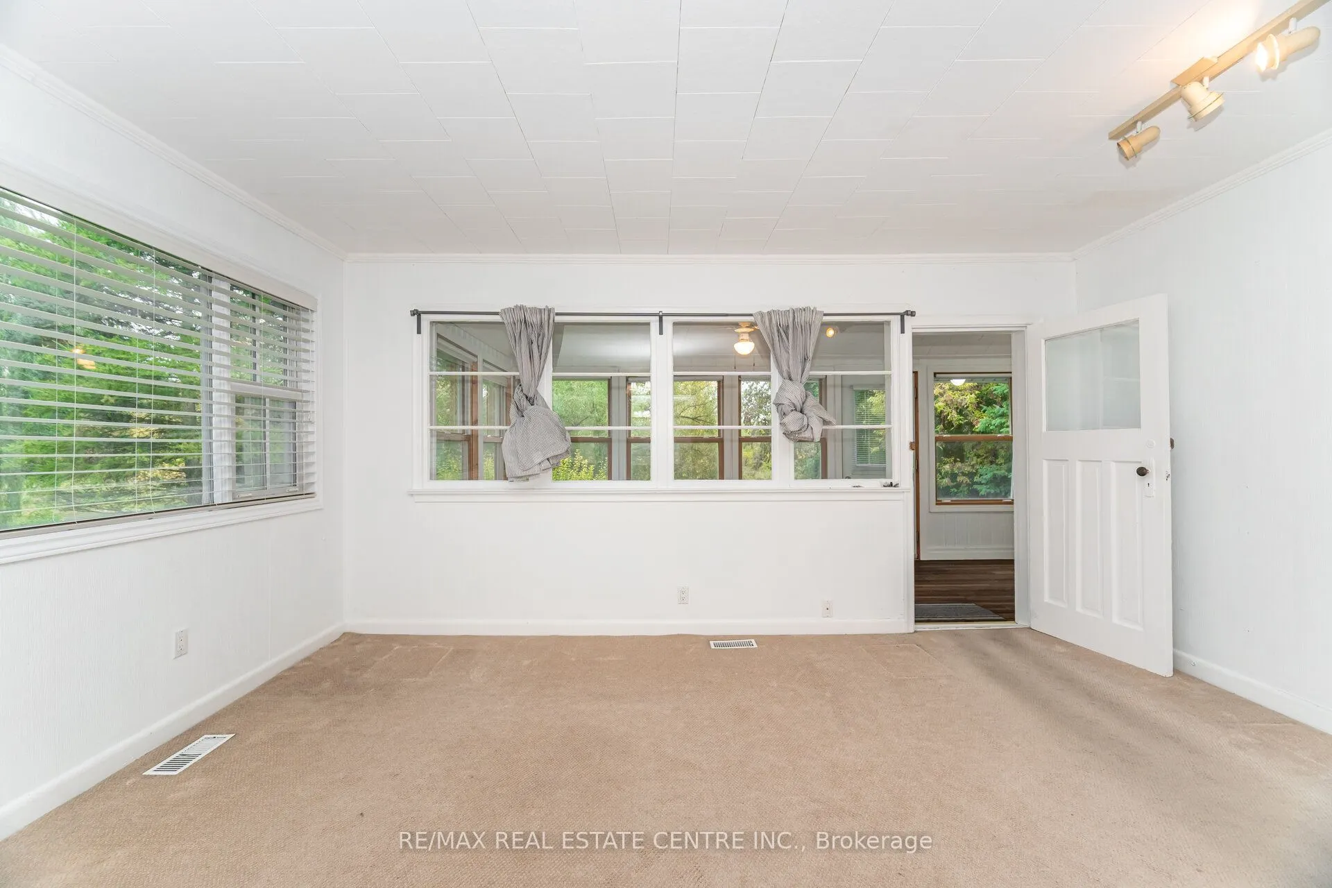 7742 Churchville Road