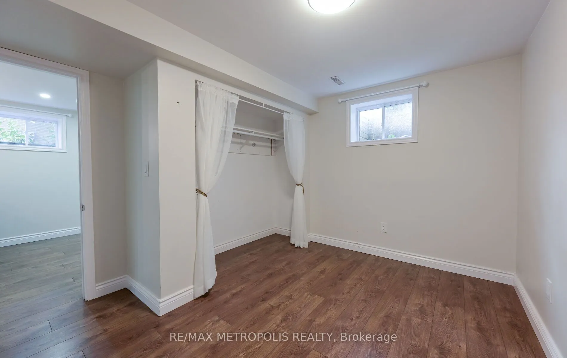 2699 Sherhill Drive, #Lower
