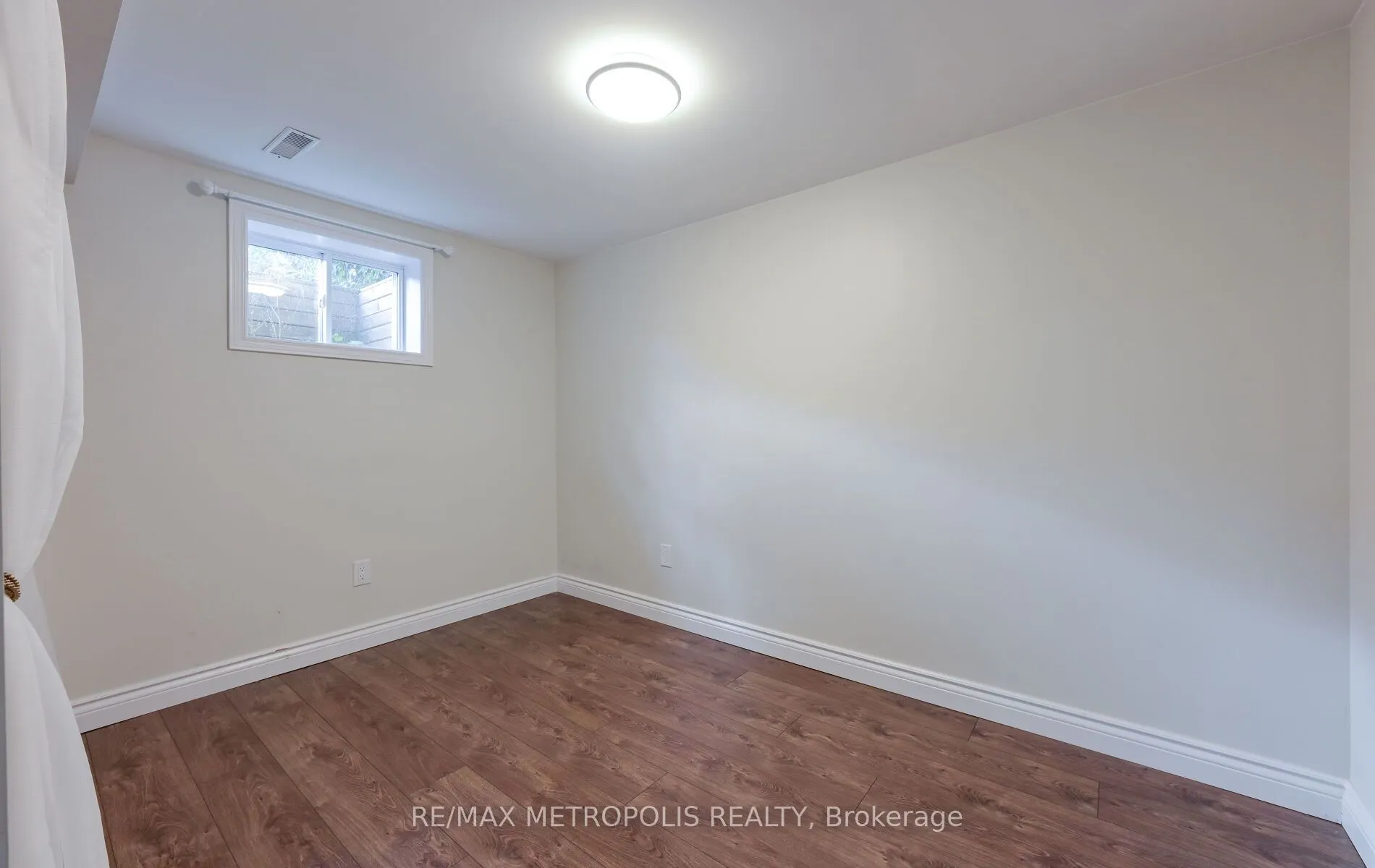 2699 Sherhill Drive, #Lower