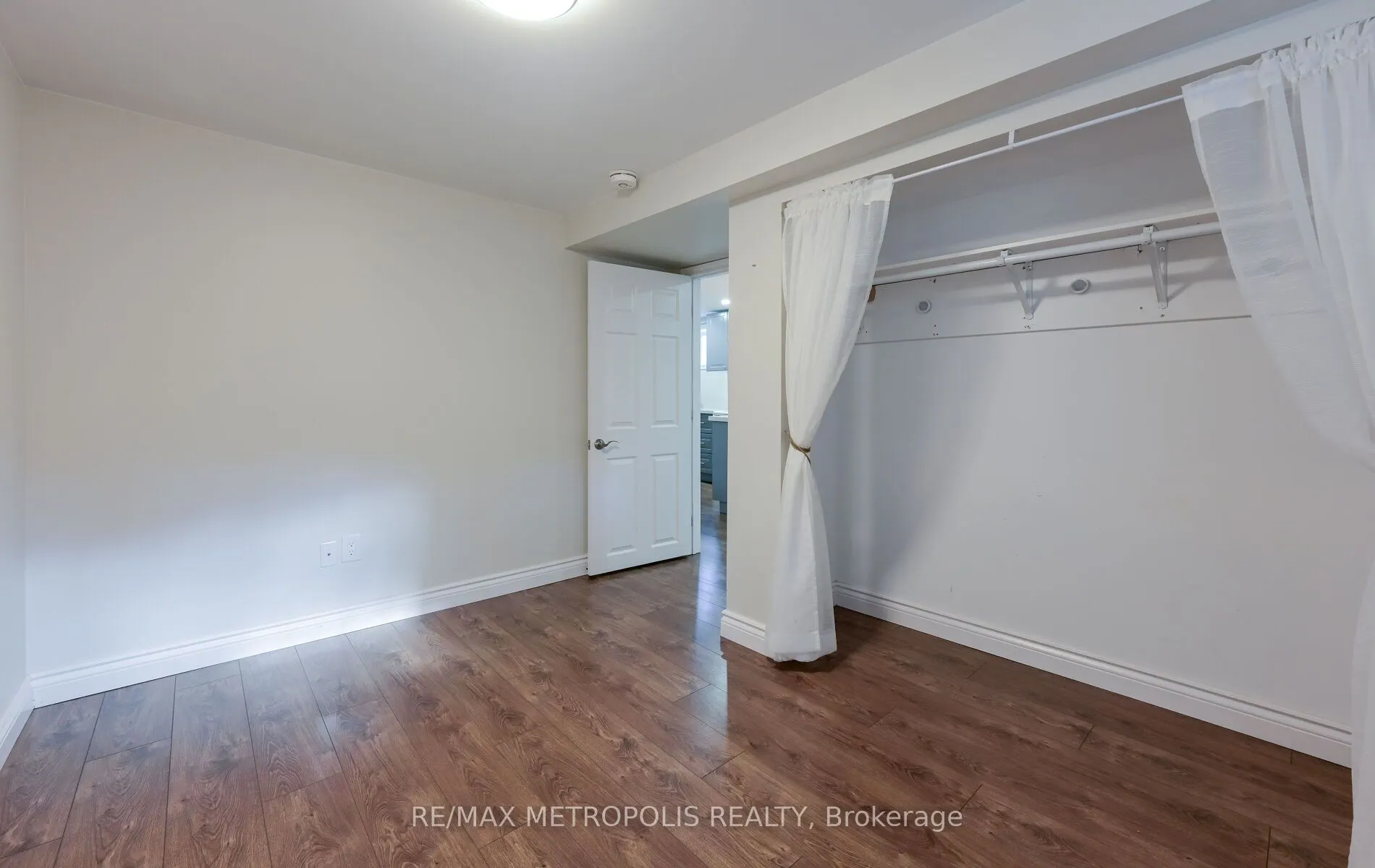 2699 Sherhill Drive, #Lower