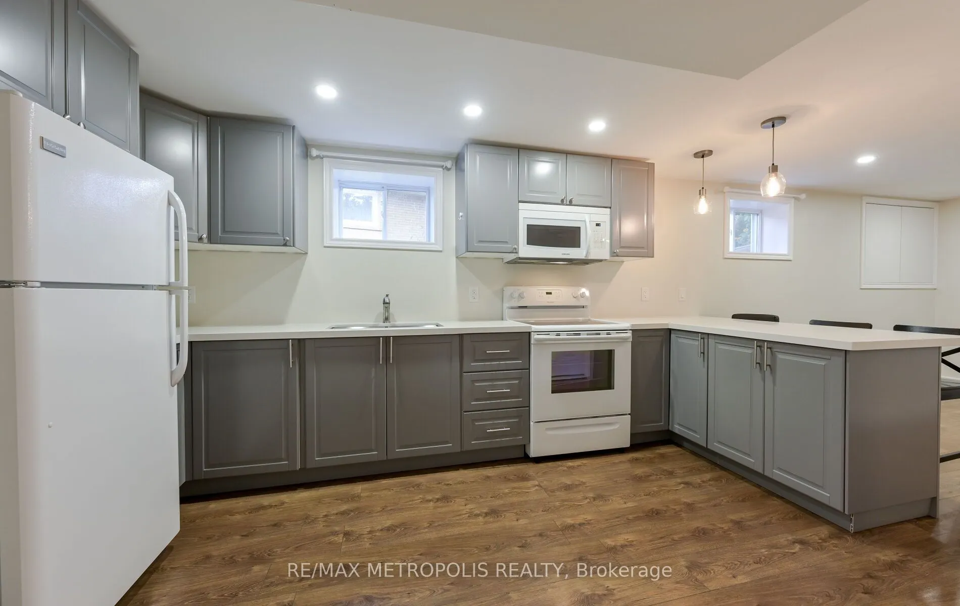 2699 Sherhill Drive, #Lower