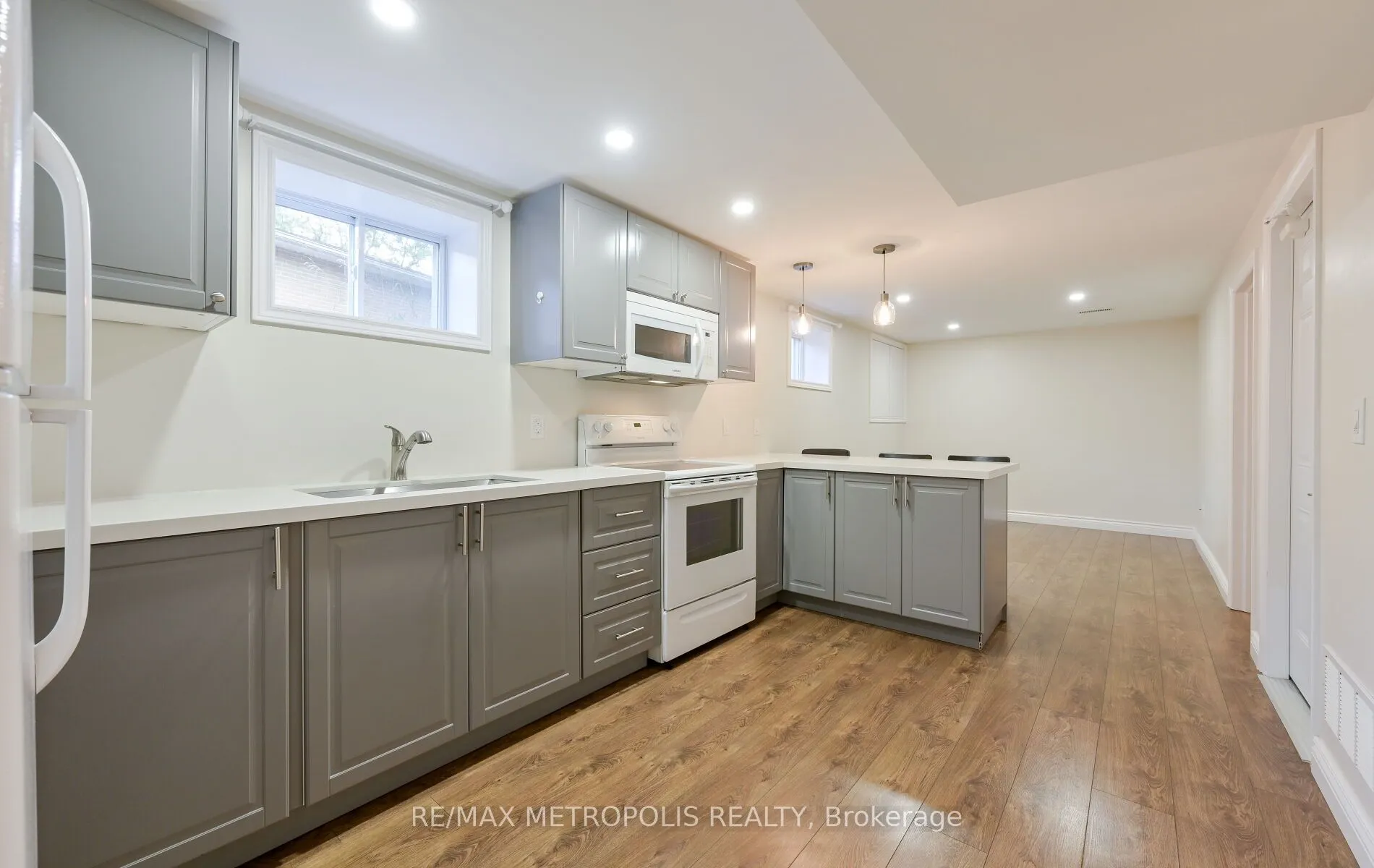2699 Sherhill Drive, #Lower
