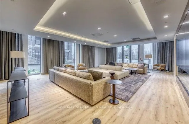 225 Veterans Drive, #901