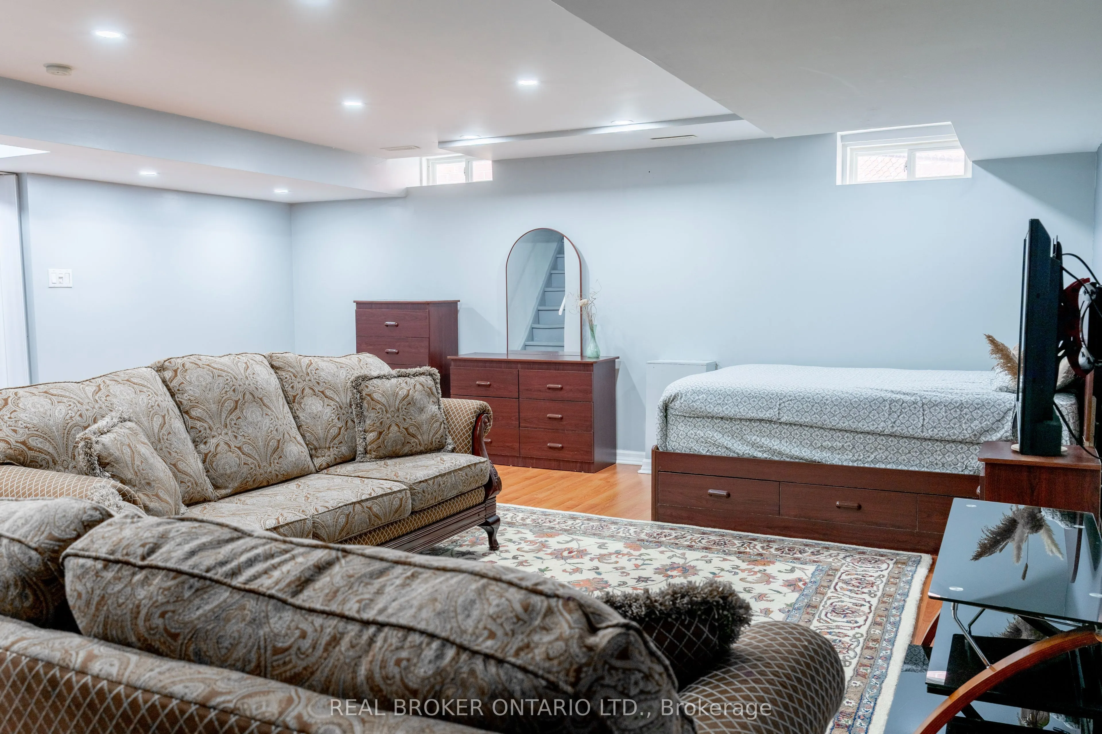 21 Vivians Crescent