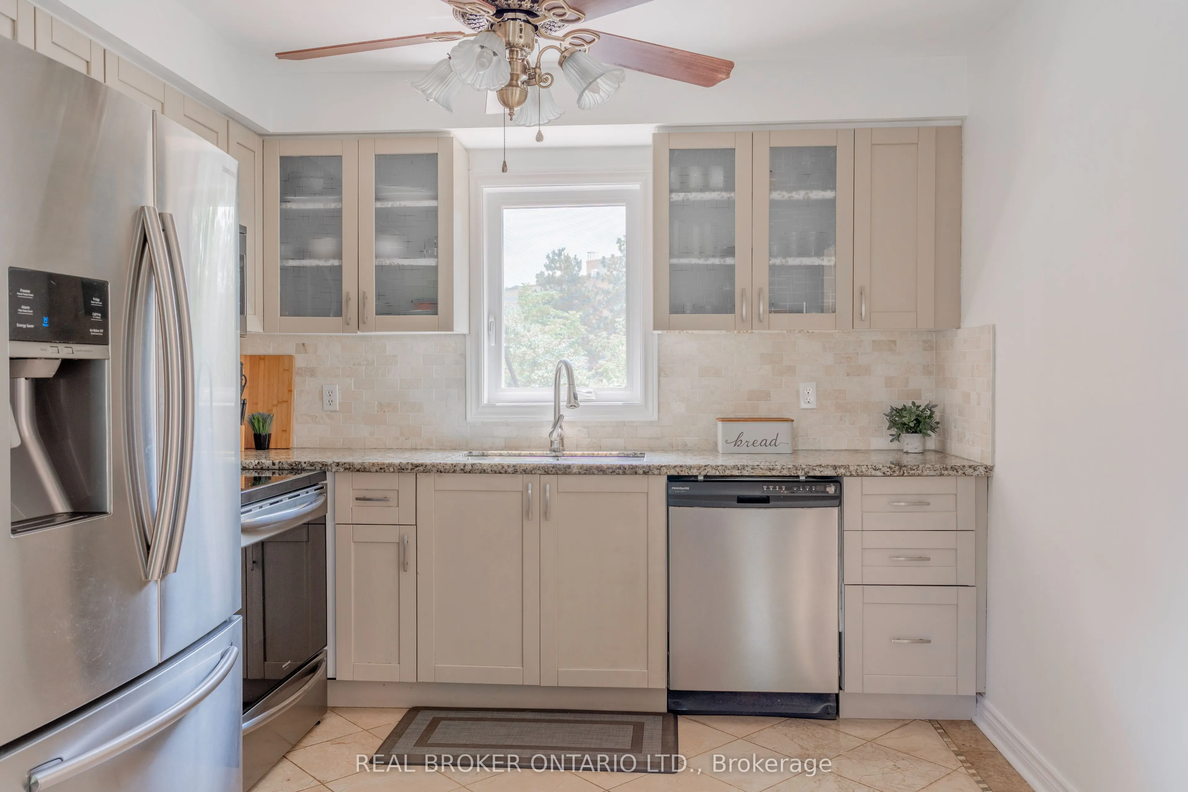 21 Vivians Crescent