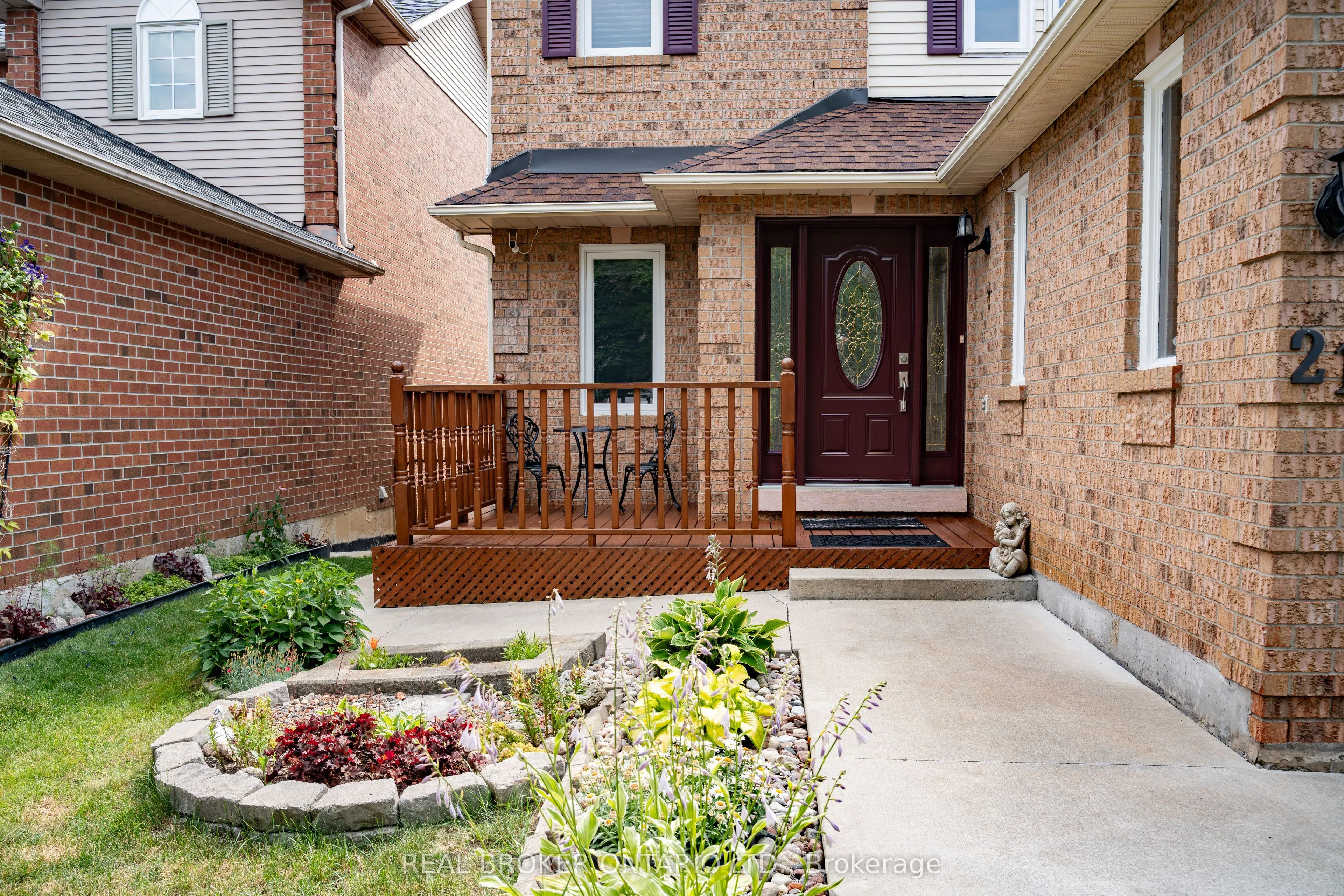 21 Vivians Crescent