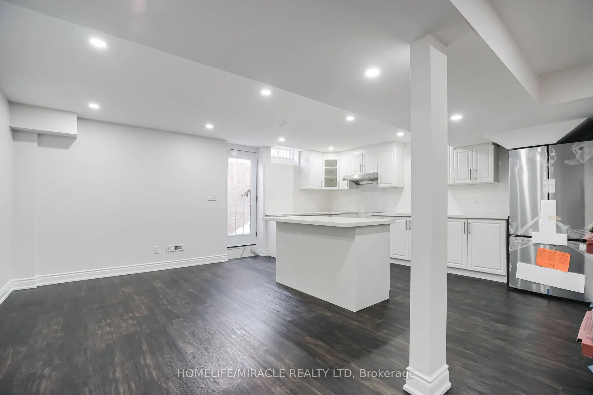 21 Ezra Crescent