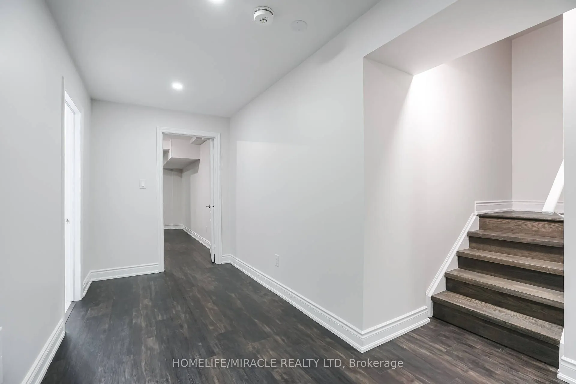 21 Ezra Crescent