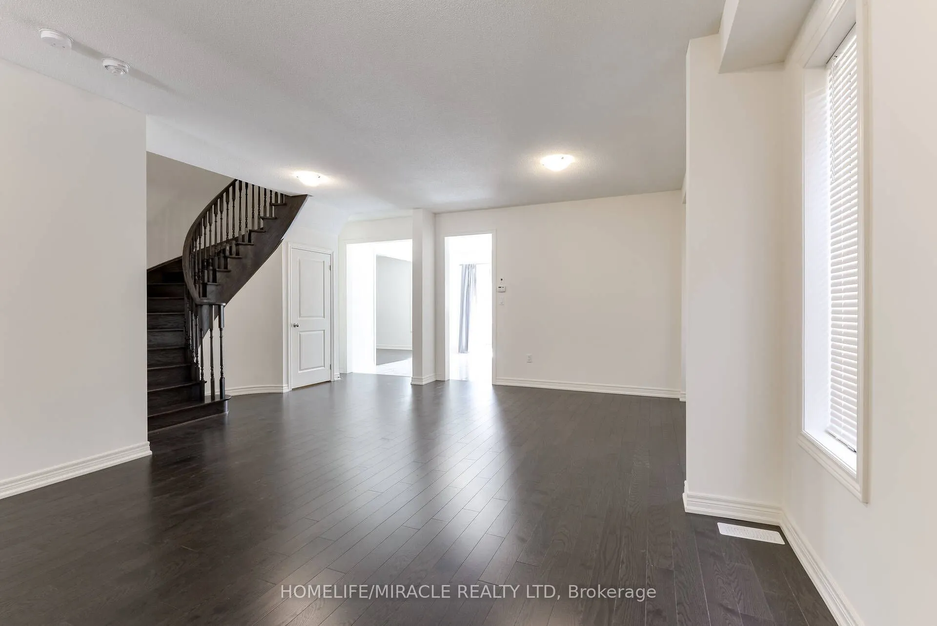 21 Ezra Crescent