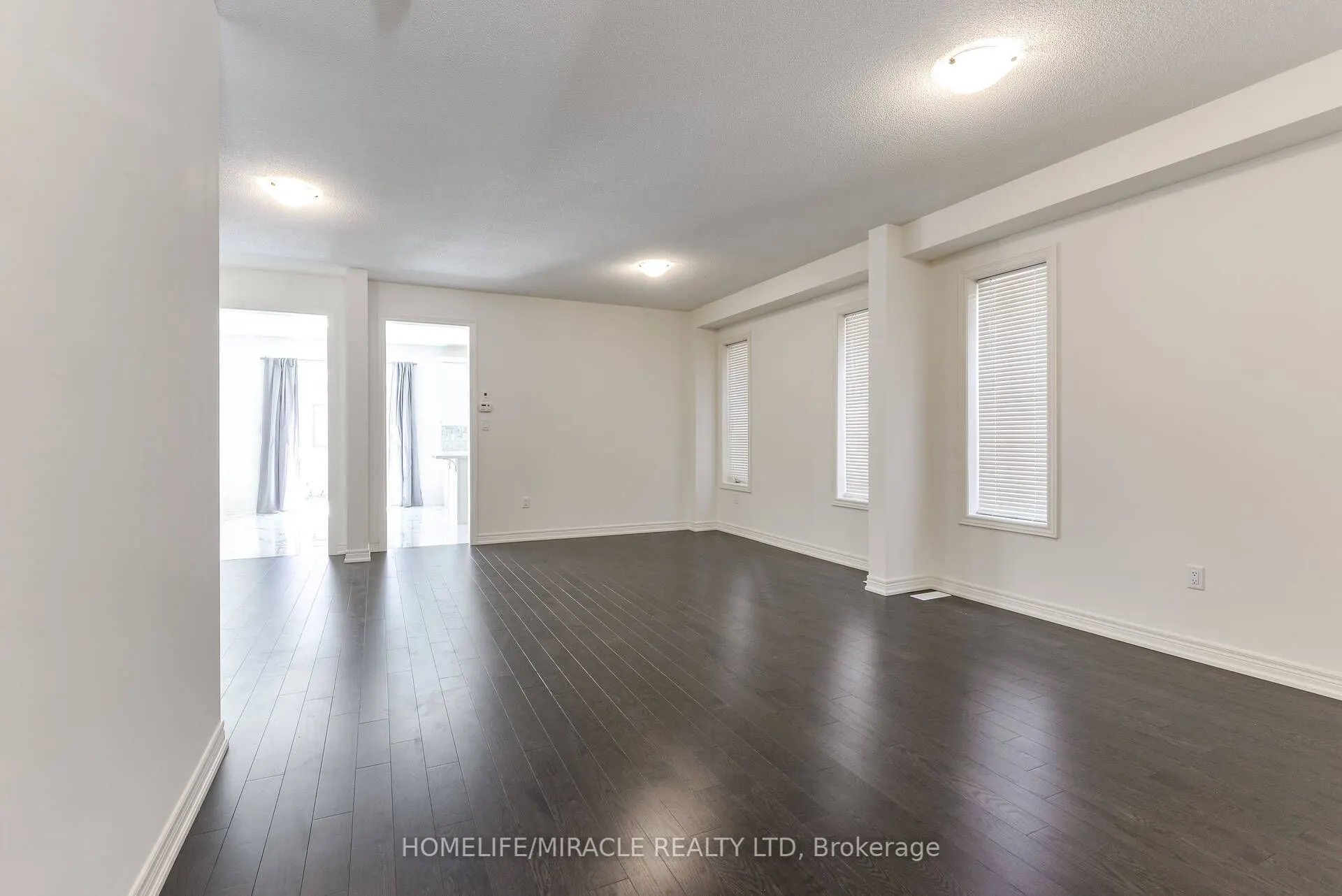 21 Ezra Crescent