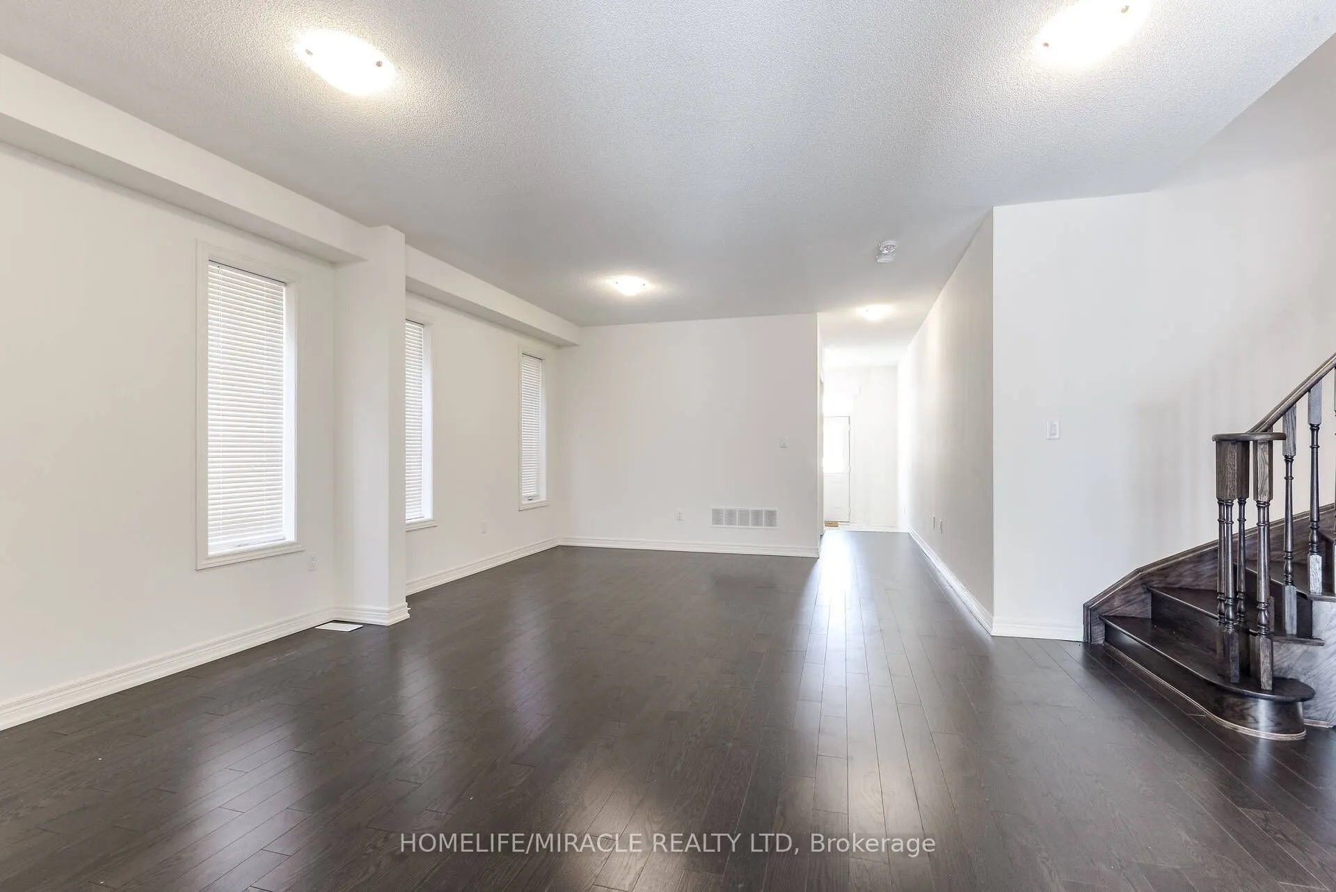 21 Ezra Crescent