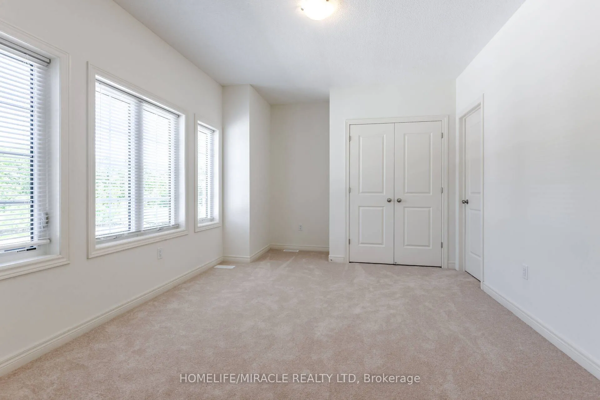21 Ezra Crescent
