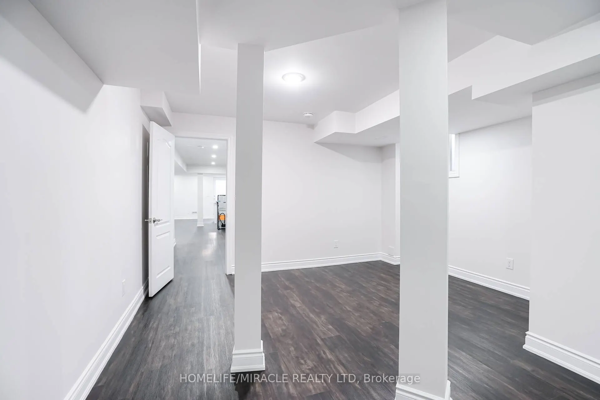 21 Ezra Crescent