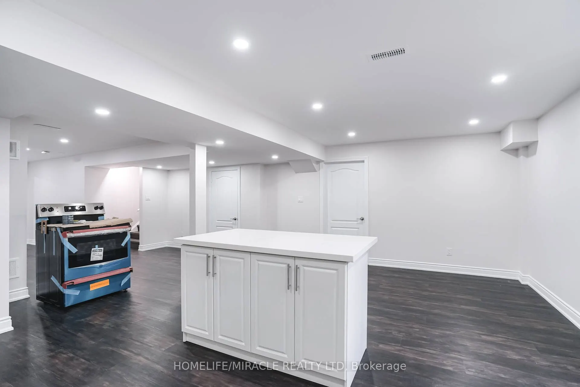 21 Ezra Crescent