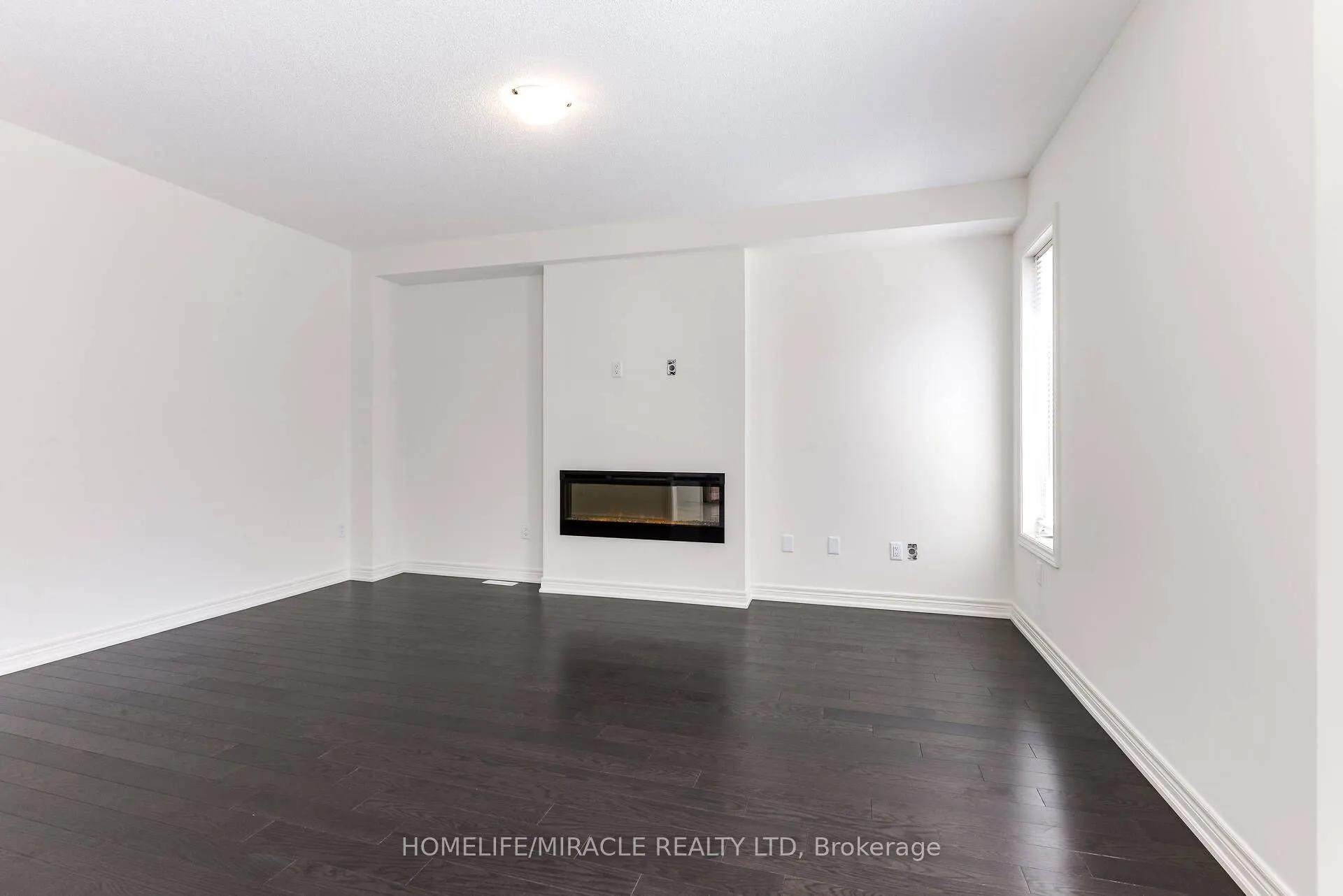 21 Ezra Crescent