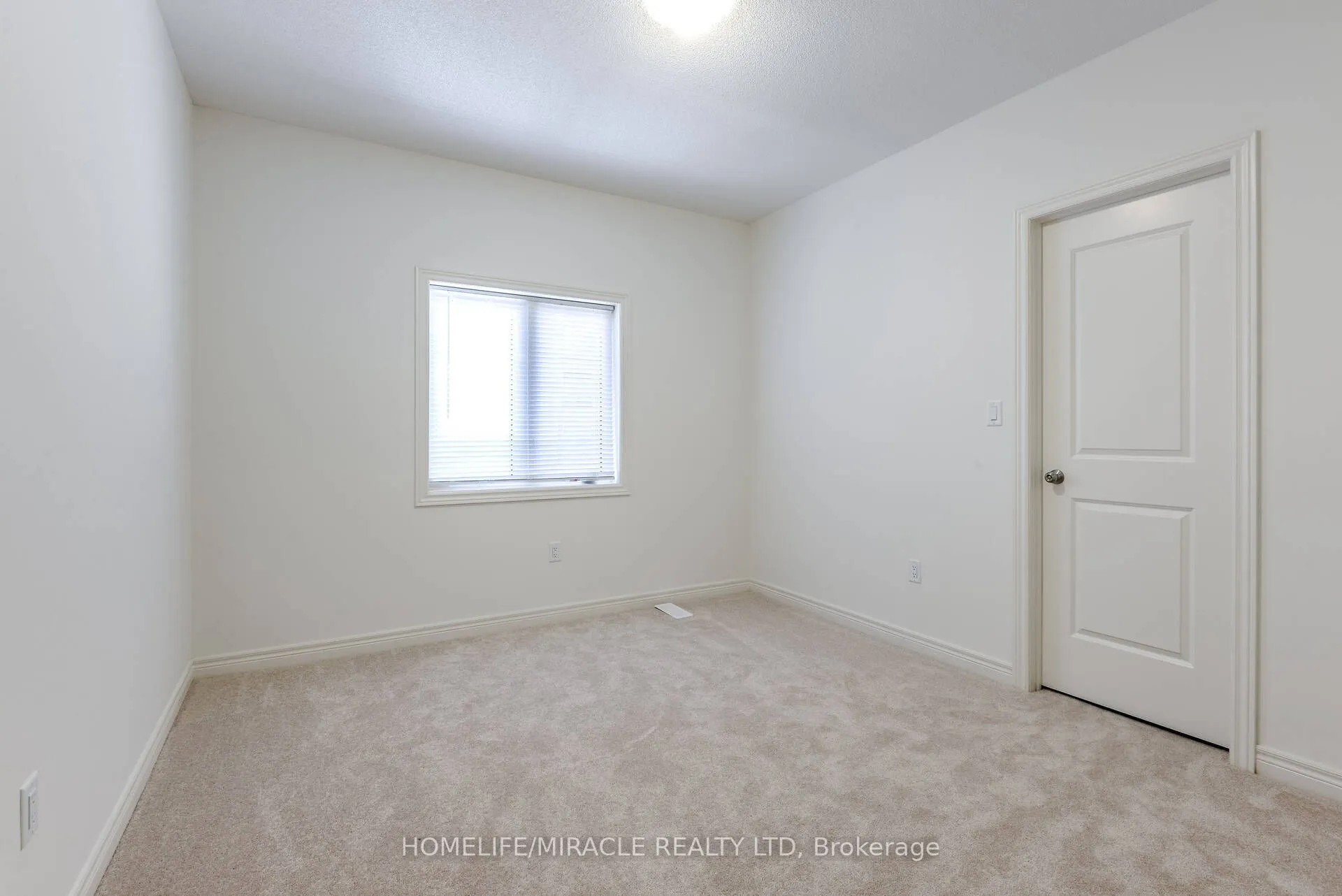21 Ezra Crescent