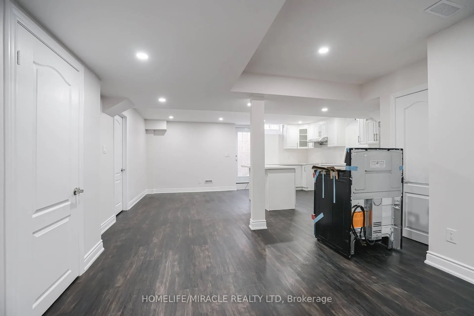21 Ezra Crescent