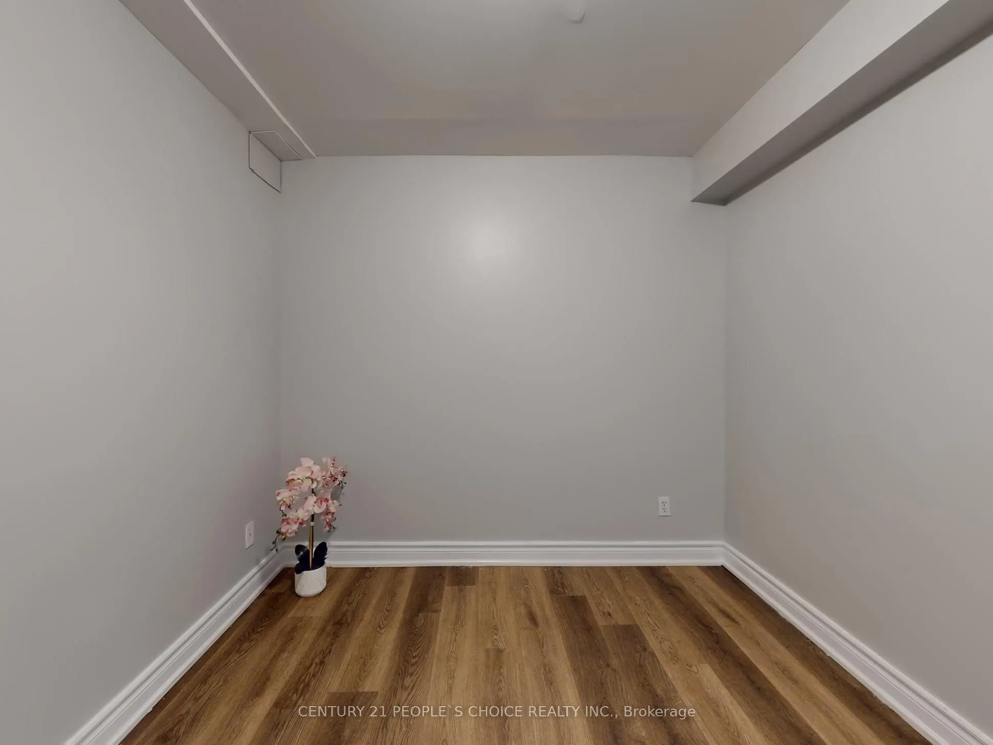 5998 Gant Crescent