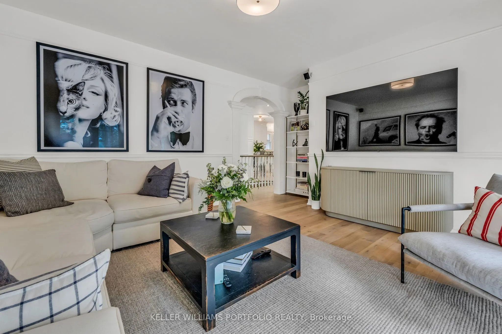 1123 Lakeshore Road E