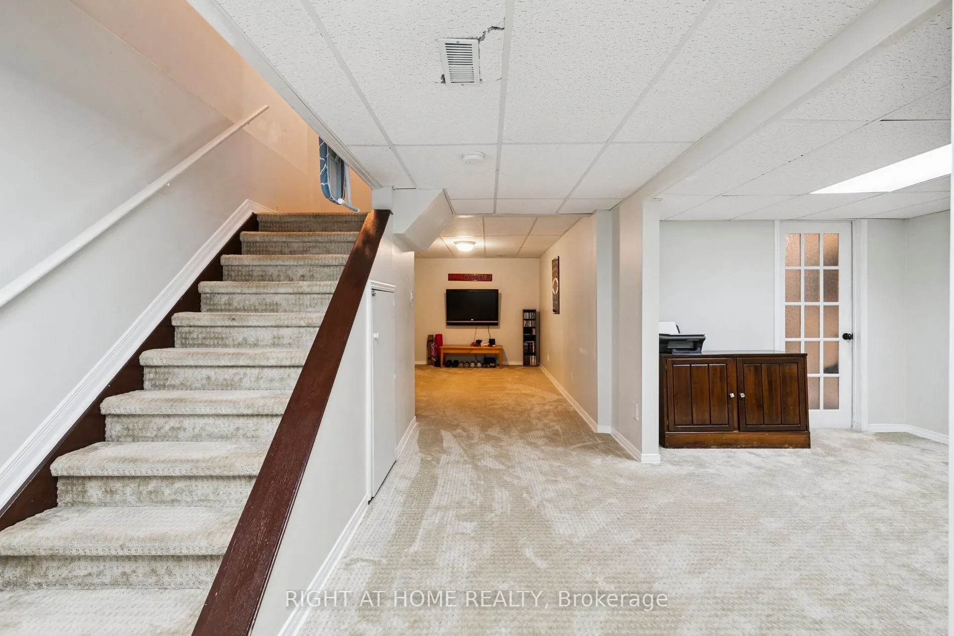 550 Eliza Crescent