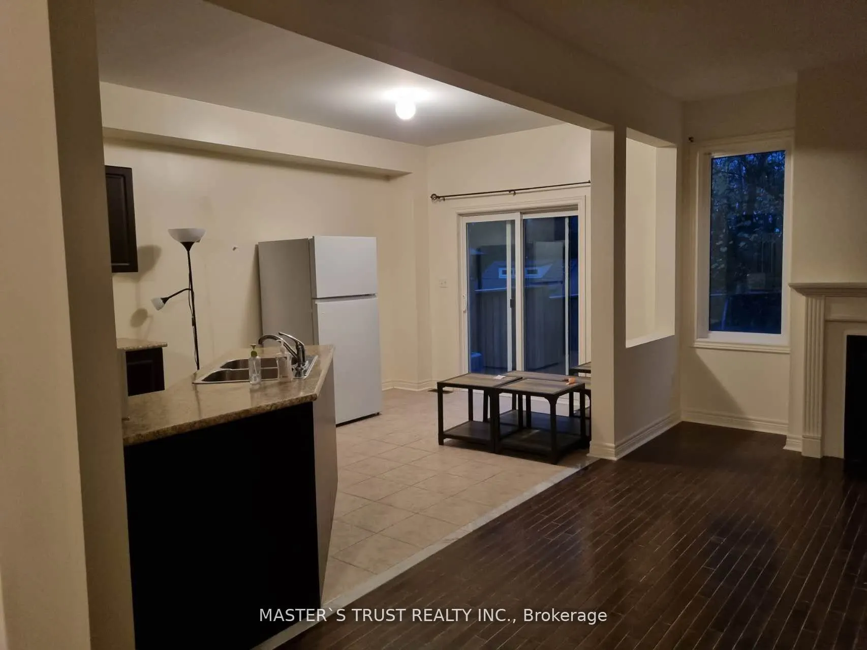 15 Isaac Devins Boulevard